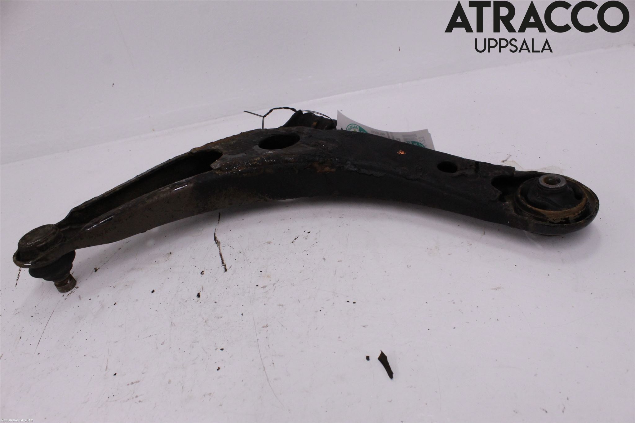 Mitsubishi OUTLANDER 07-12 Bärarm Fram Undre Hö