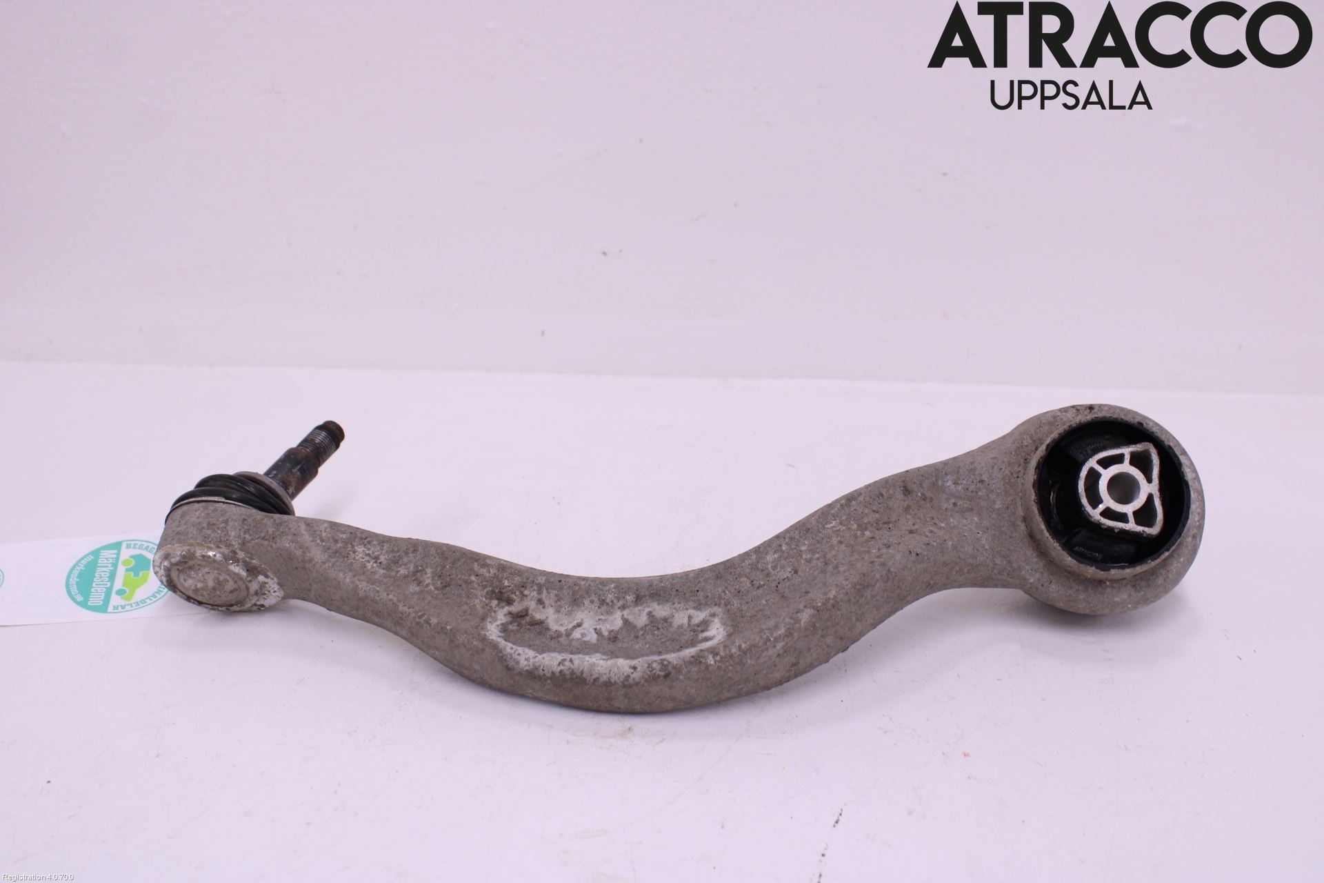 BMW 5 G30/G31/F90 17-23 Bärarm Fram Undre Hö