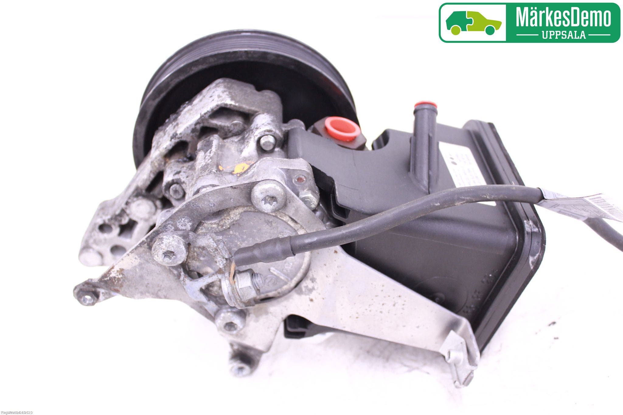 BMW X3 E83 03-10 Styrservopump