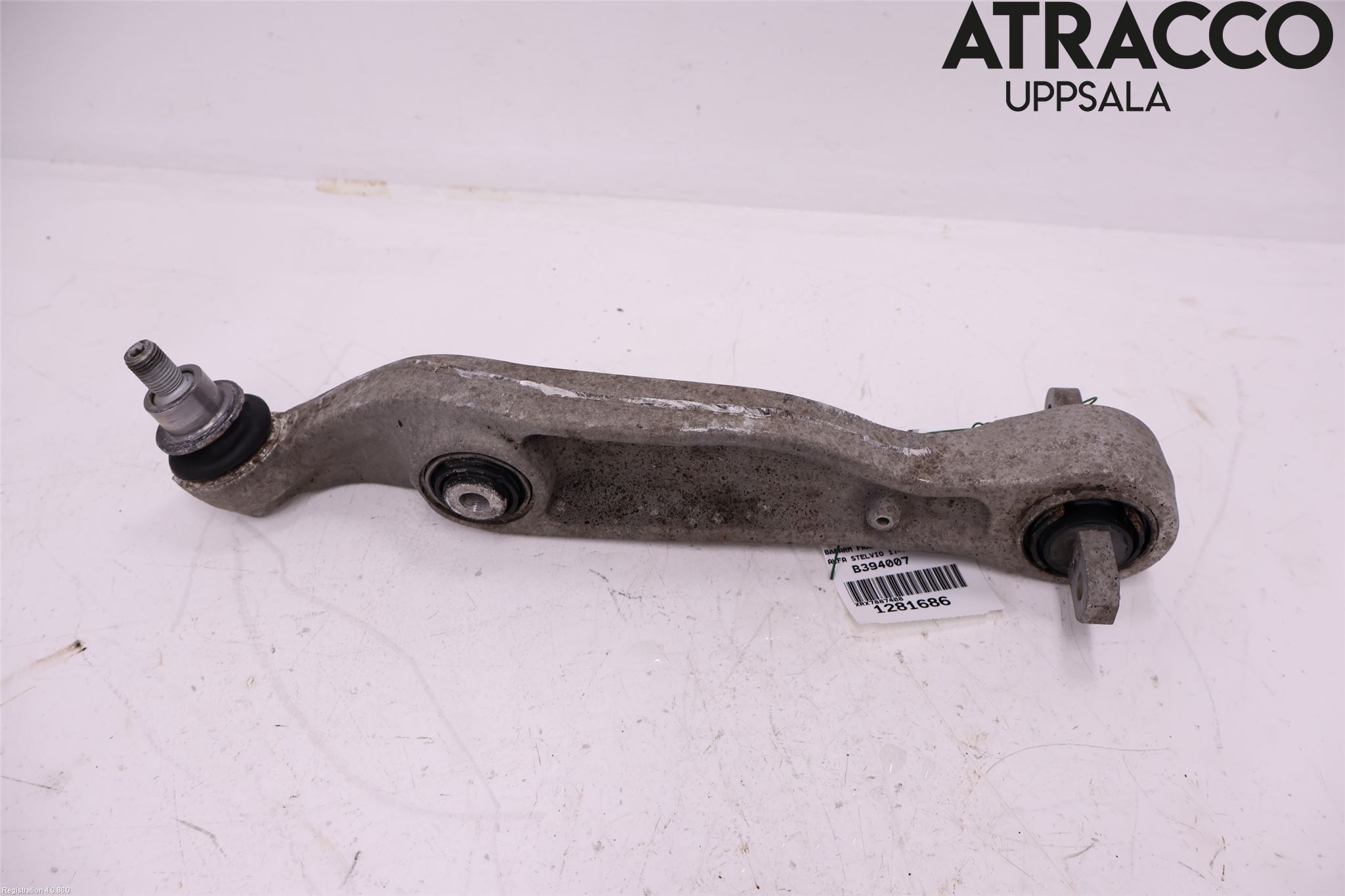 Alfa STELVIO 17- Bärarm Fram Undre Vä