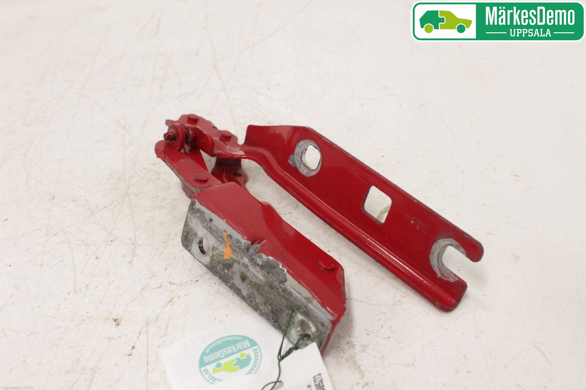 Volkswagen VW GOLF V 04-09 Huvgångjärn