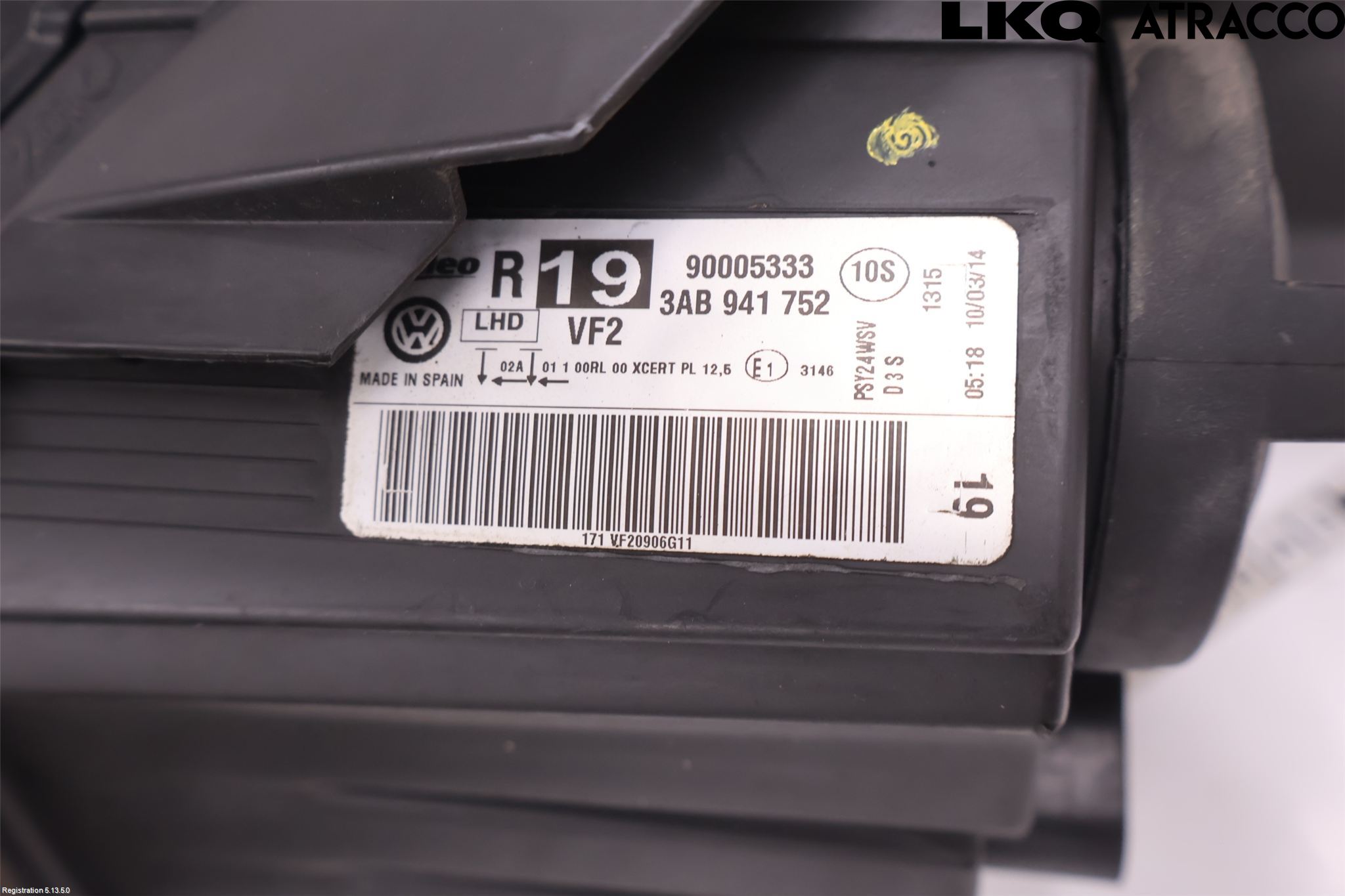 Volkswagen VW PASSAT 11-14 Strålkastare Höger
