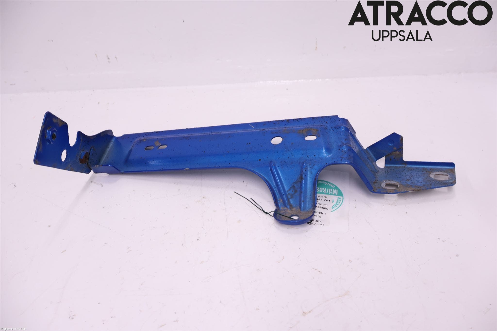 Alfa STELVIO 17- Skärmfäste Fram Vä