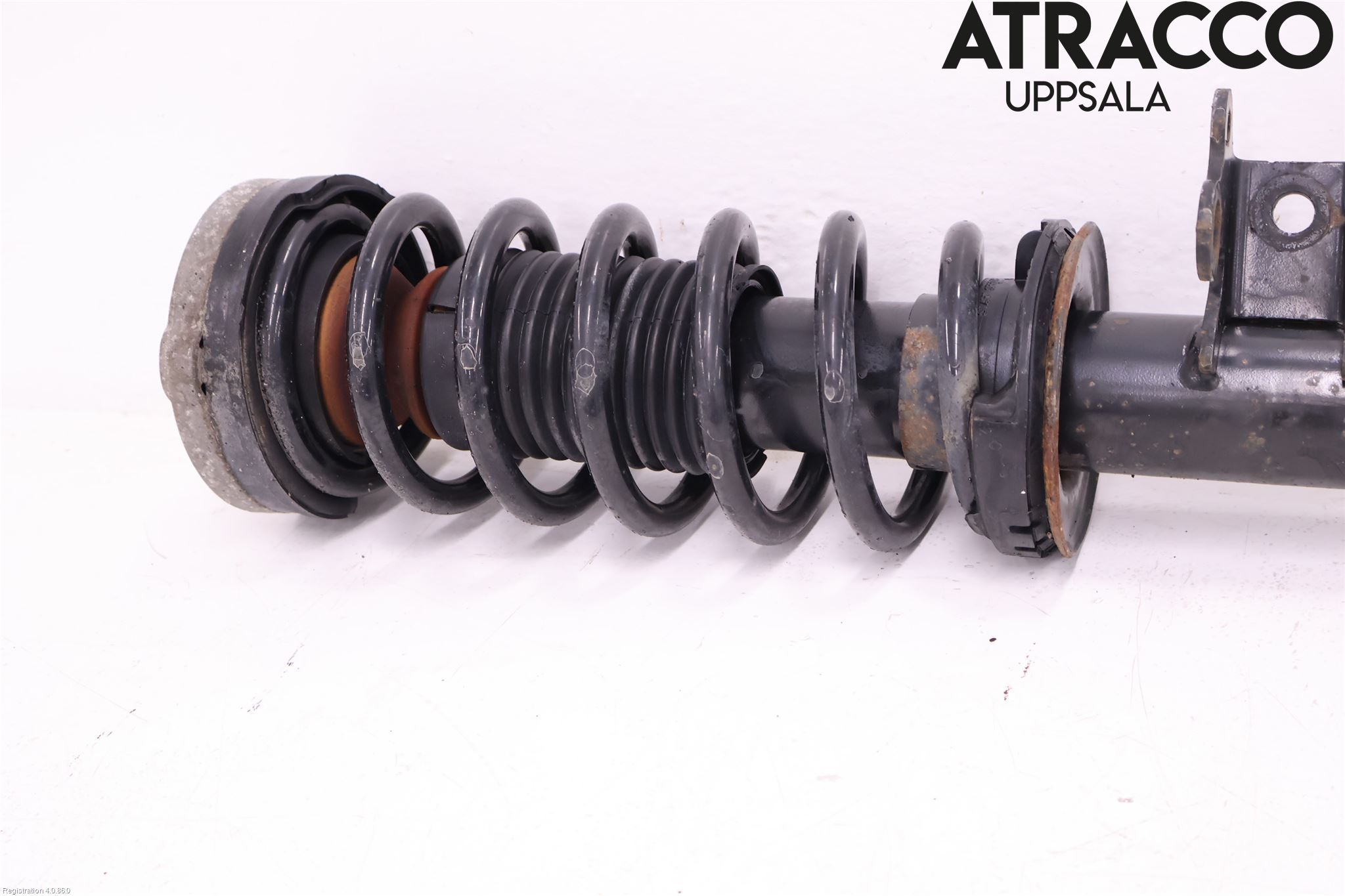 BMW 5 F10/F11/F18 09-17 Fjäderben Fram Höger