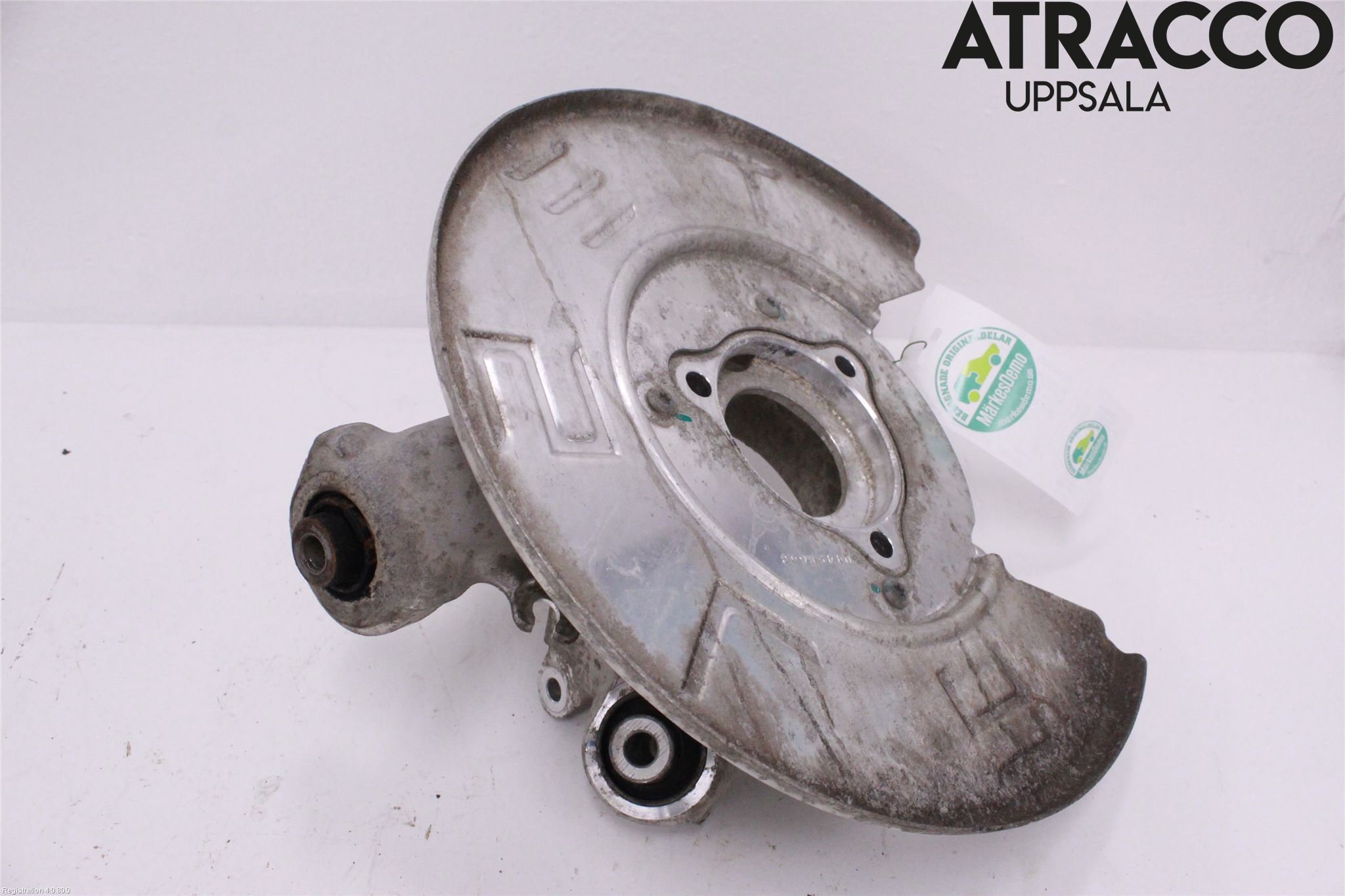 Tesla MODEL 3 17- Styrspindel Lagerhus Hö