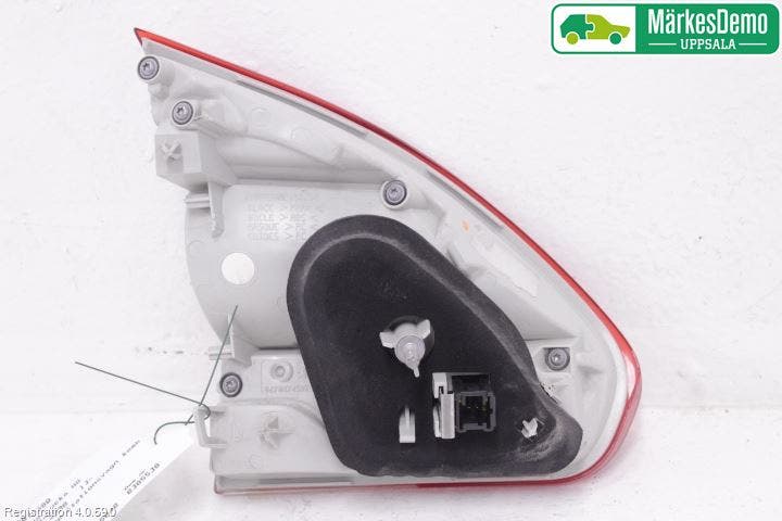 Peugeot 2008 13-20 Bakljus Lucka Hö