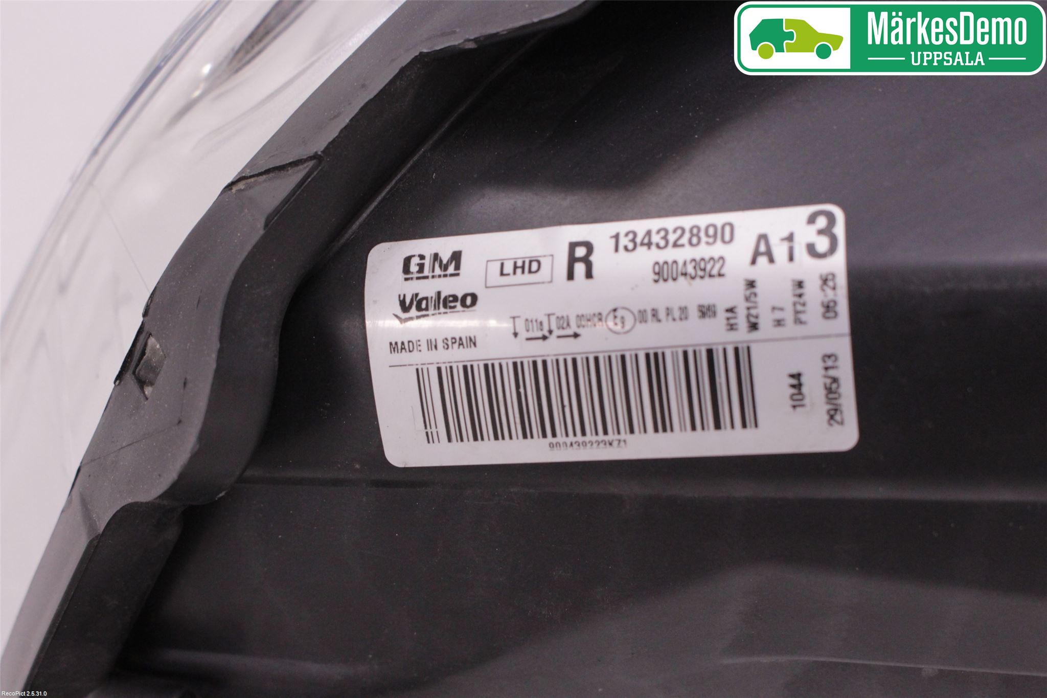 Opel CORSA D 07-14 Strålkastare Höger