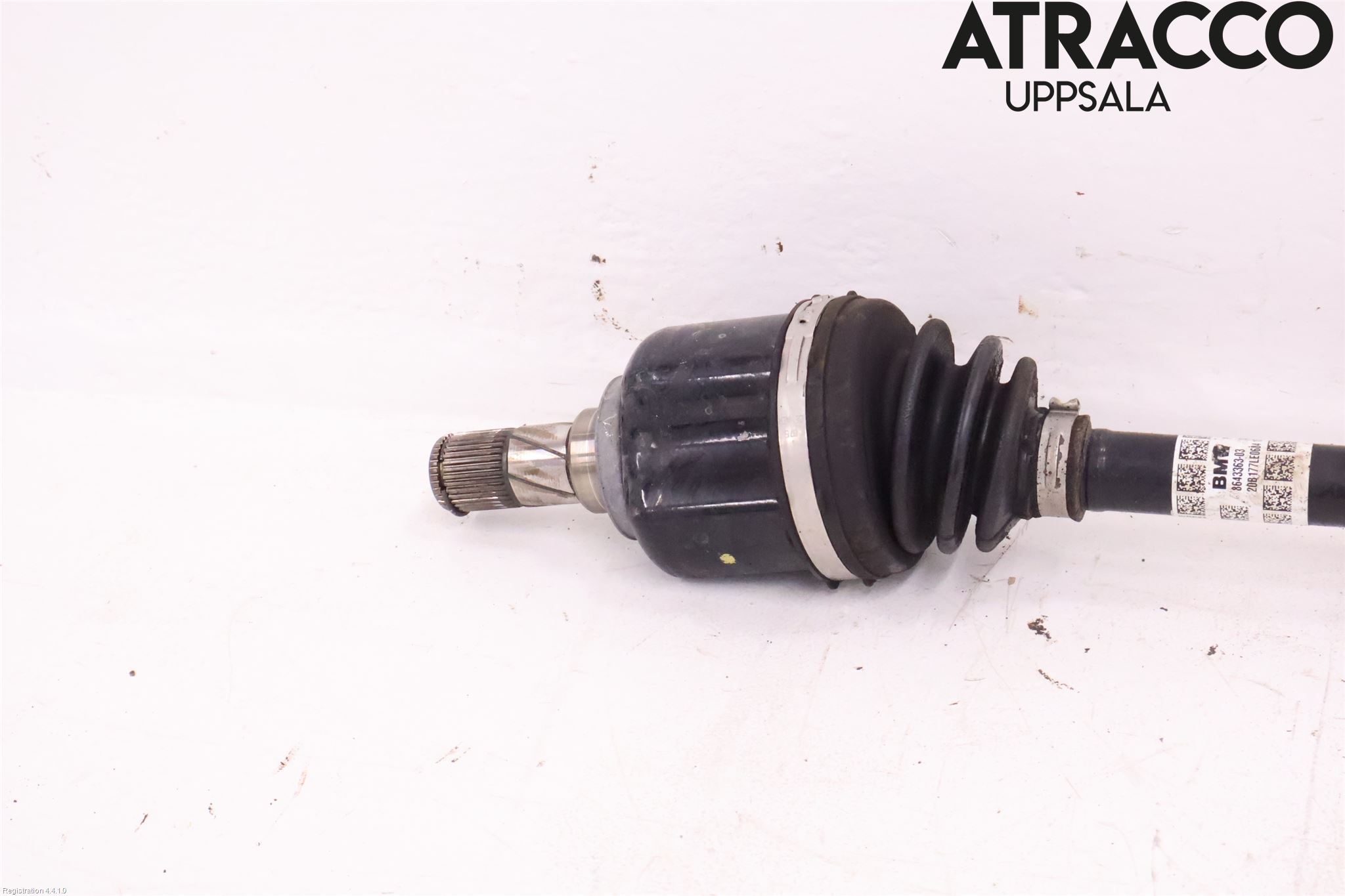BMW 1 F40 19- Drivaxel Fram Vänster
