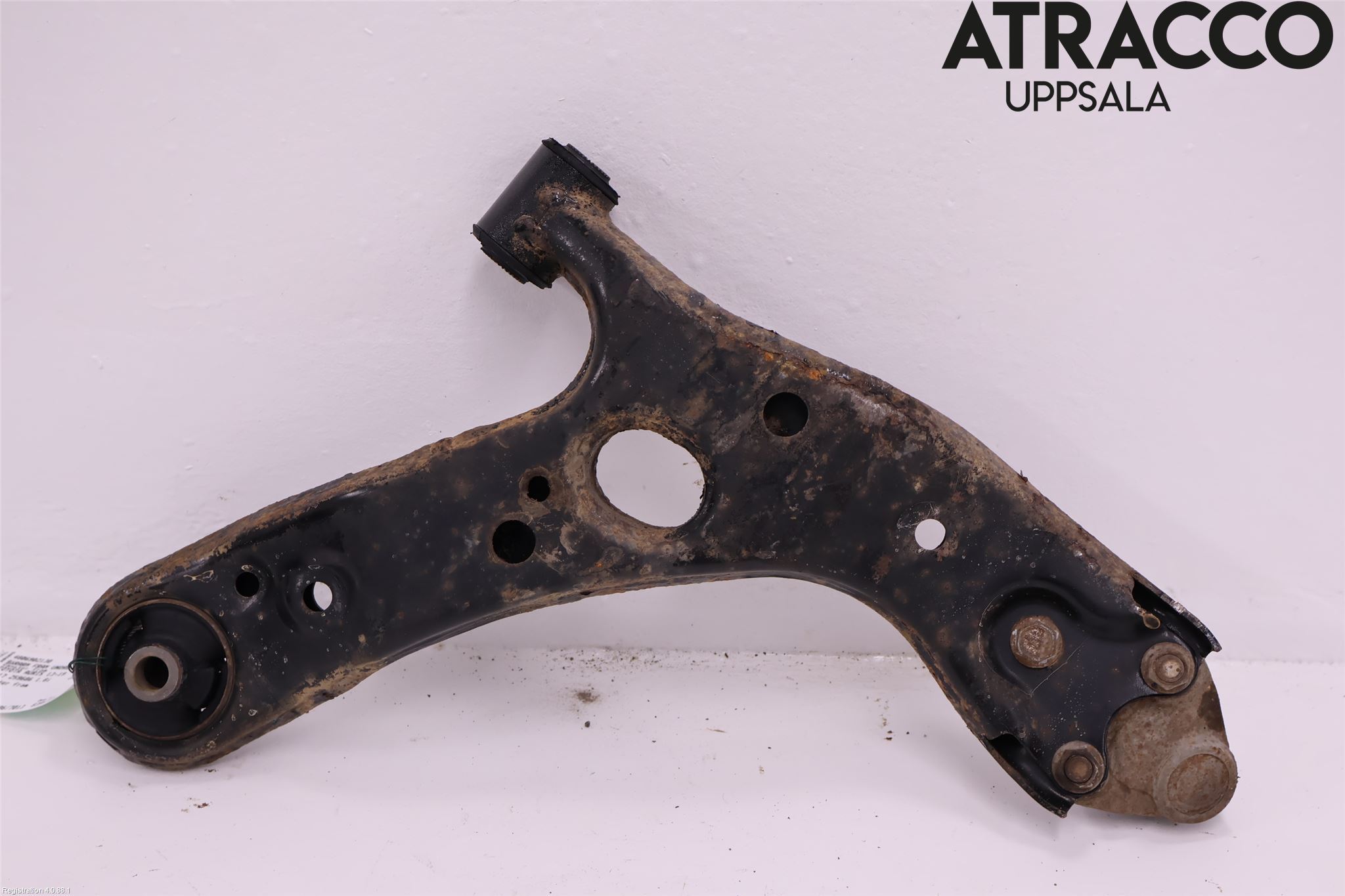 Toyota AURIS 13-19 Bärarm Fram Undre Vä