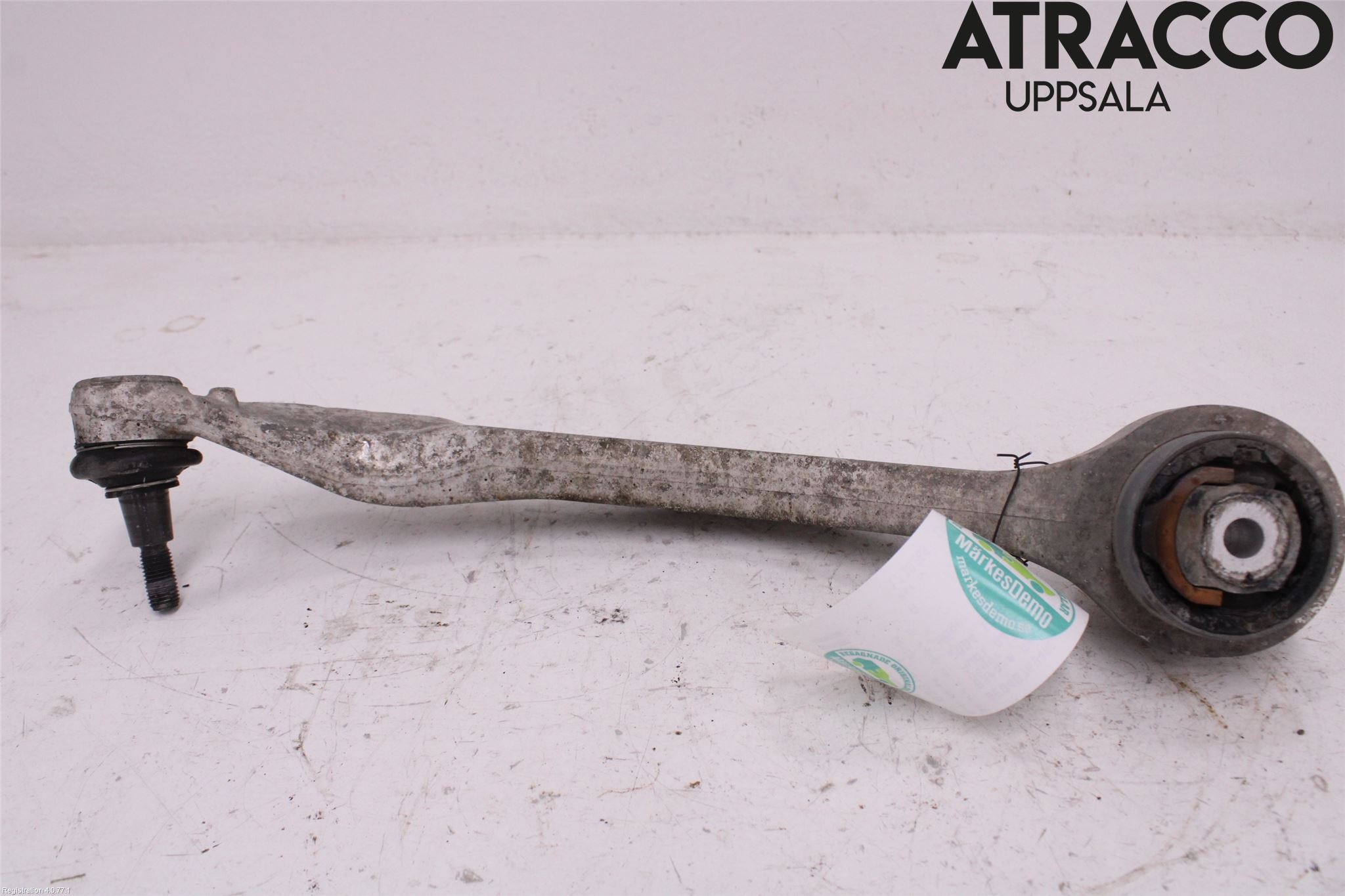 Audi A4/S4 01-05 Bärarm Fram Undre Hö