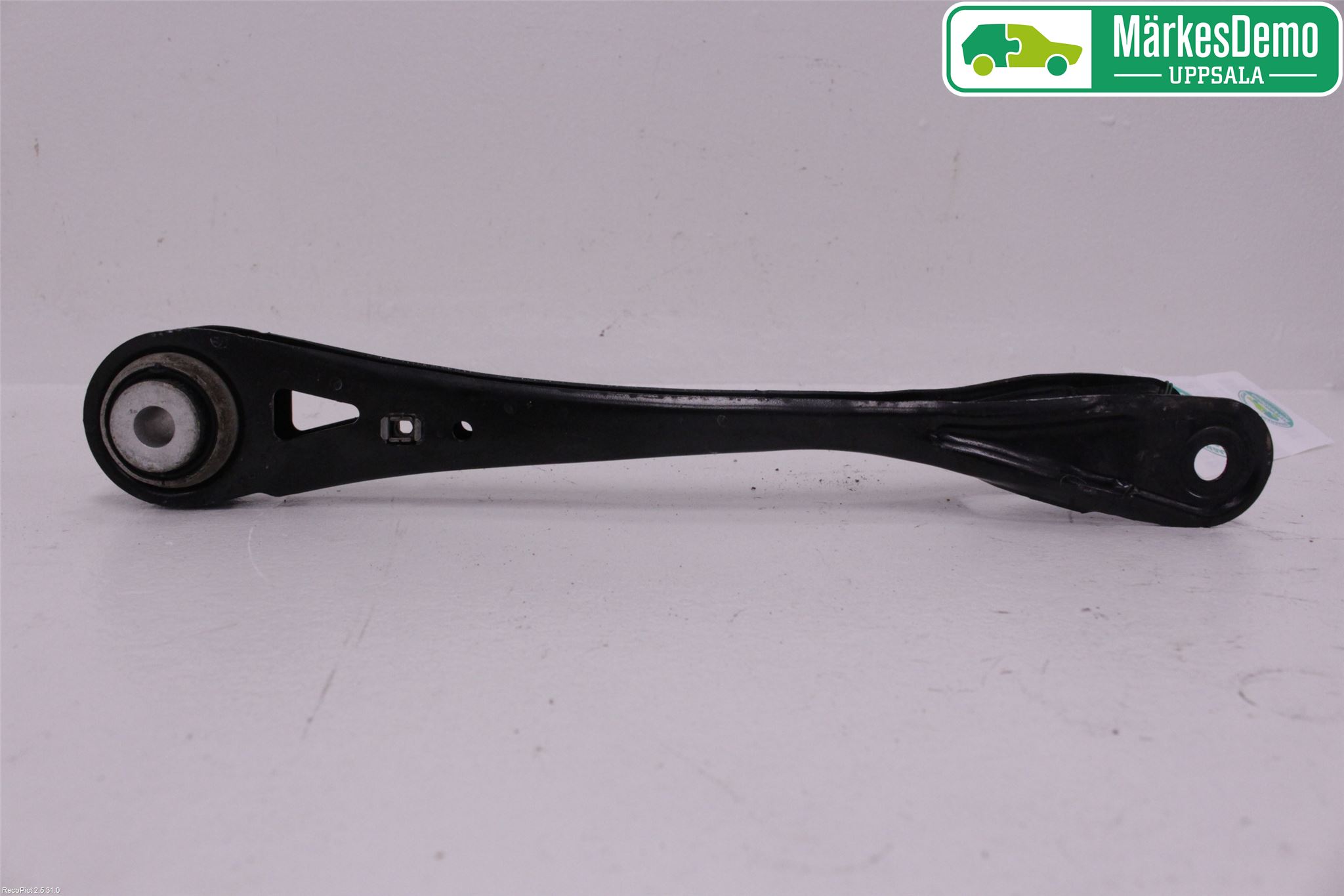 BMW 5 G30/G31/F90 17-23 Bärarm Bak Vänster