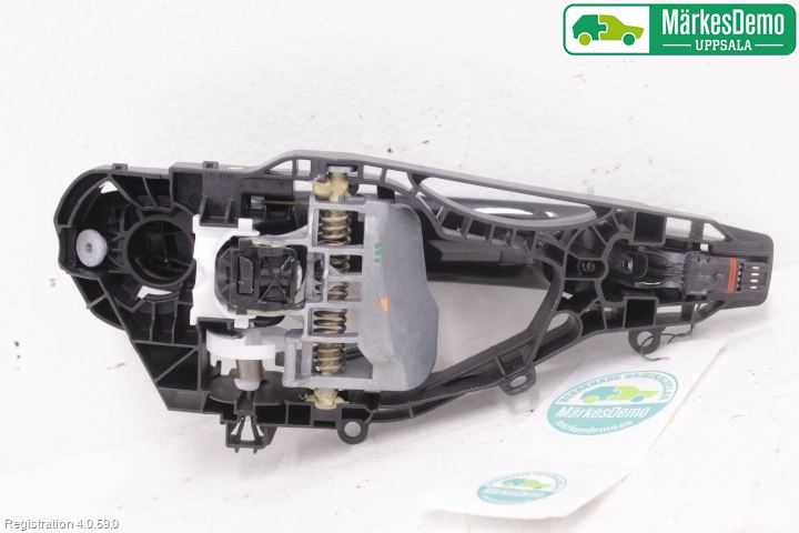BMW 7 G11/G12 15-22 Dörrhandtag Yttre Vä