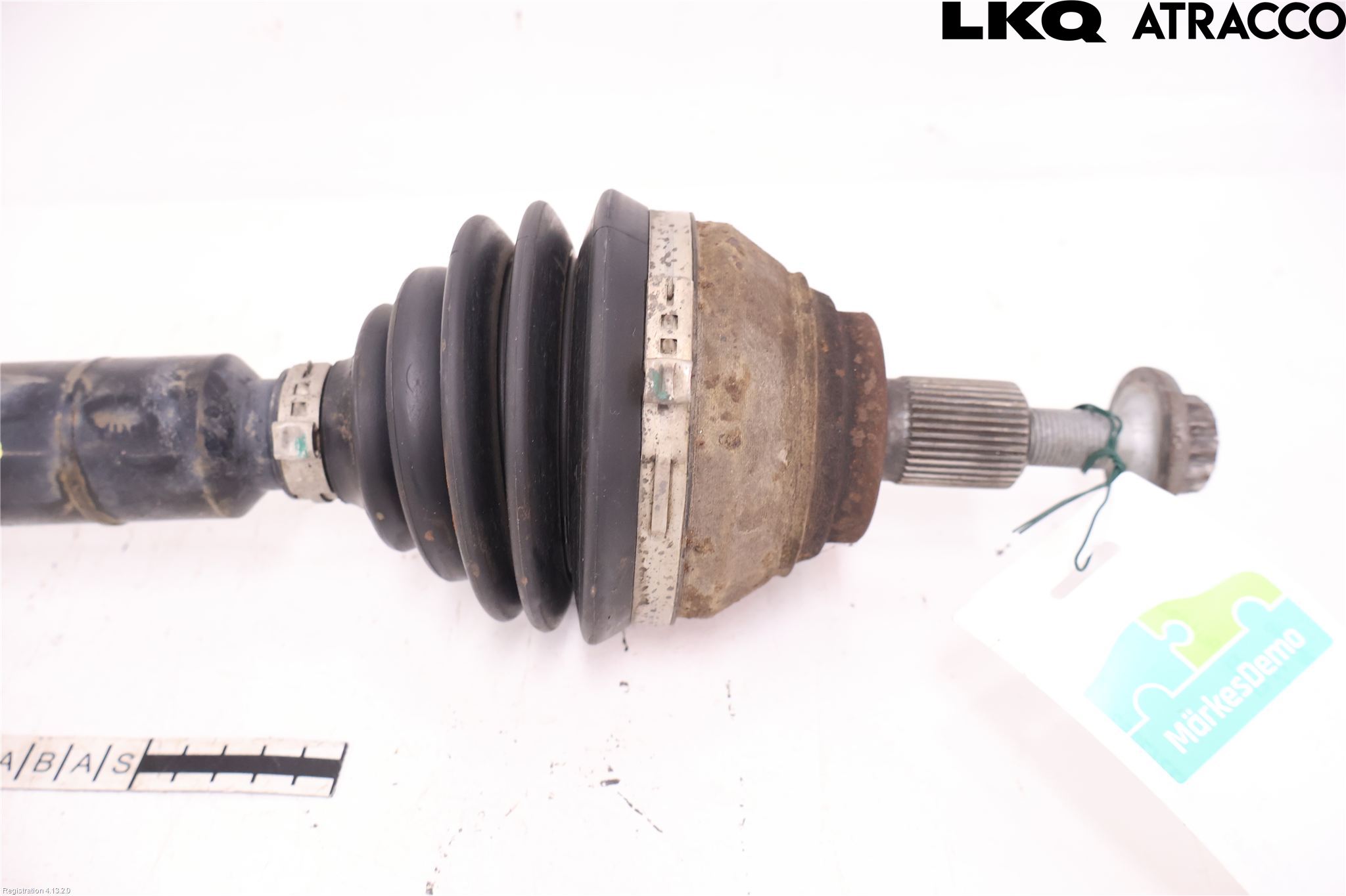 Volkswagen VW CADDY 16-20 Drivaxel Fram Höger