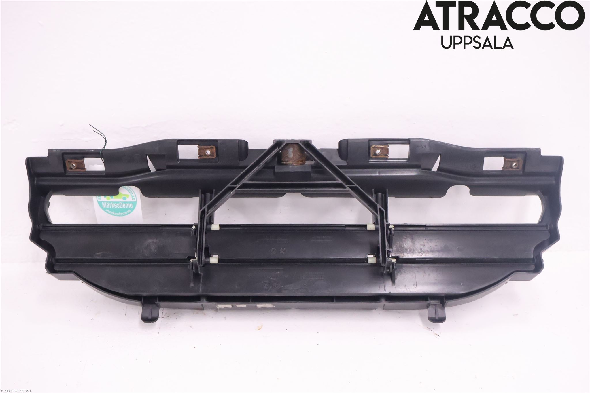 BMW 3 E90/91 SED/TOU 05-12 Deflektor Plåt-Plast Kylning