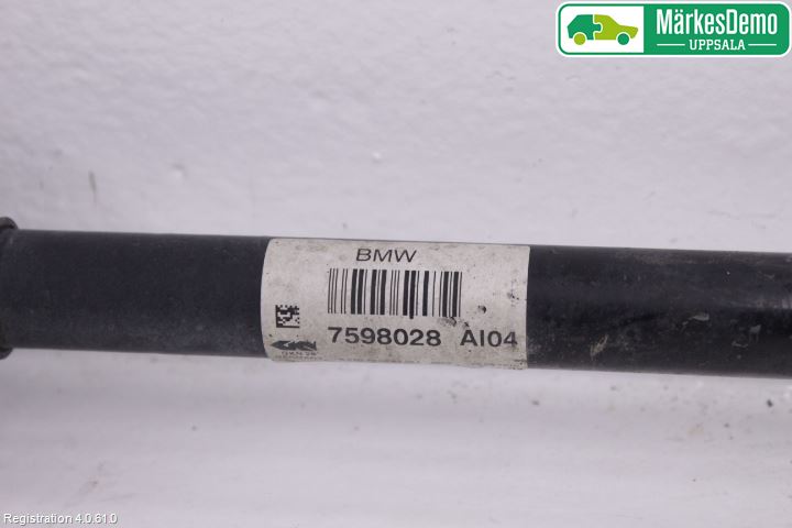 BMW X4 F26 14-18 Drivaxel Fram Höger
