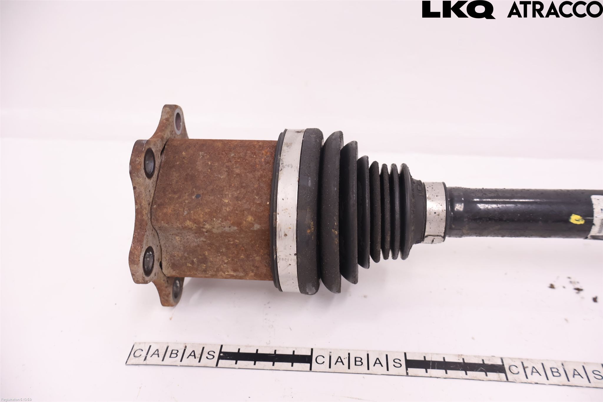 Volkswagen VW PASSAT 11-14 Drivaxel Fram Vänster