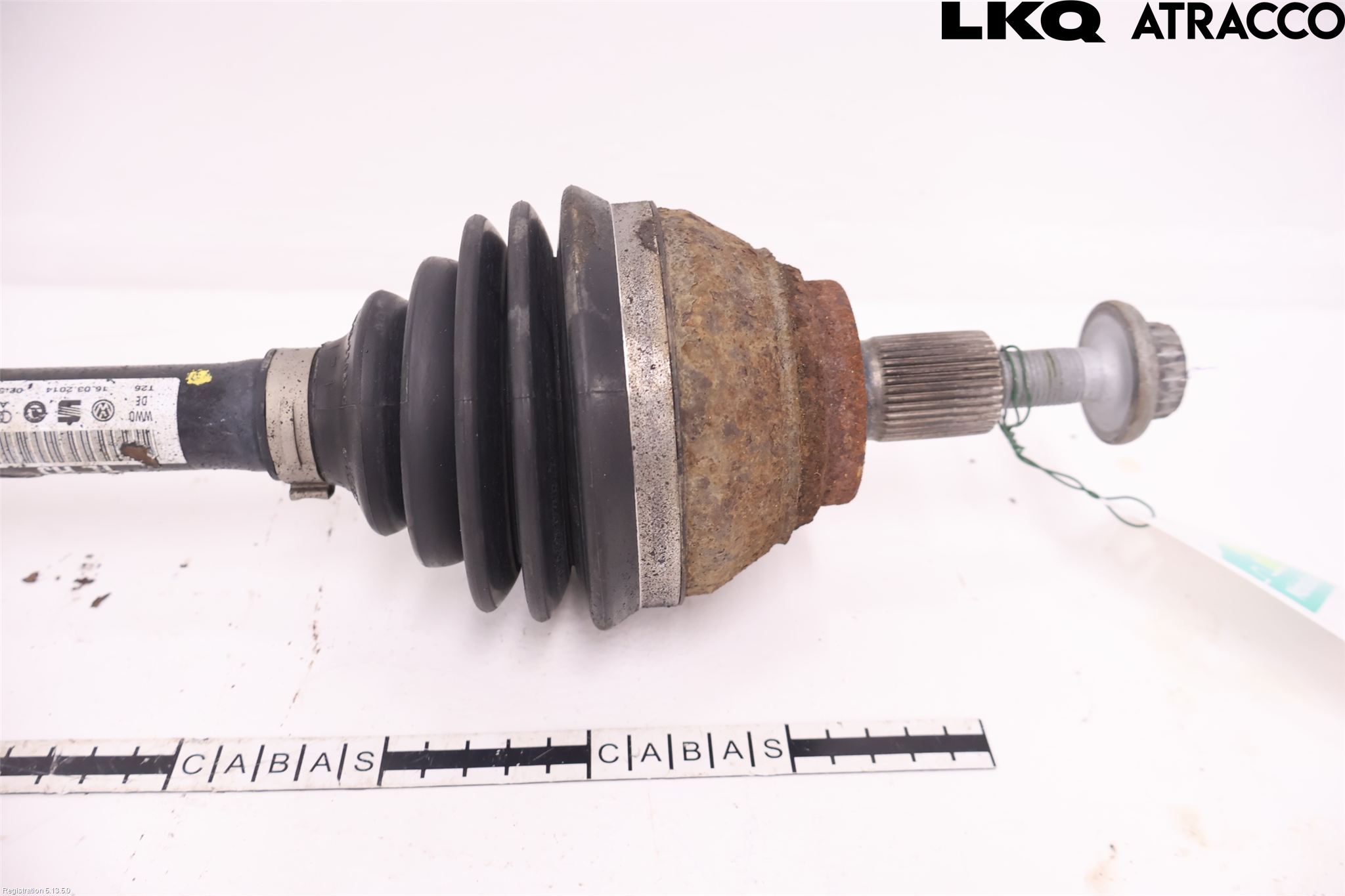 Volkswagen VW PASSAT 11-14 Drivaxel Fram Vänster