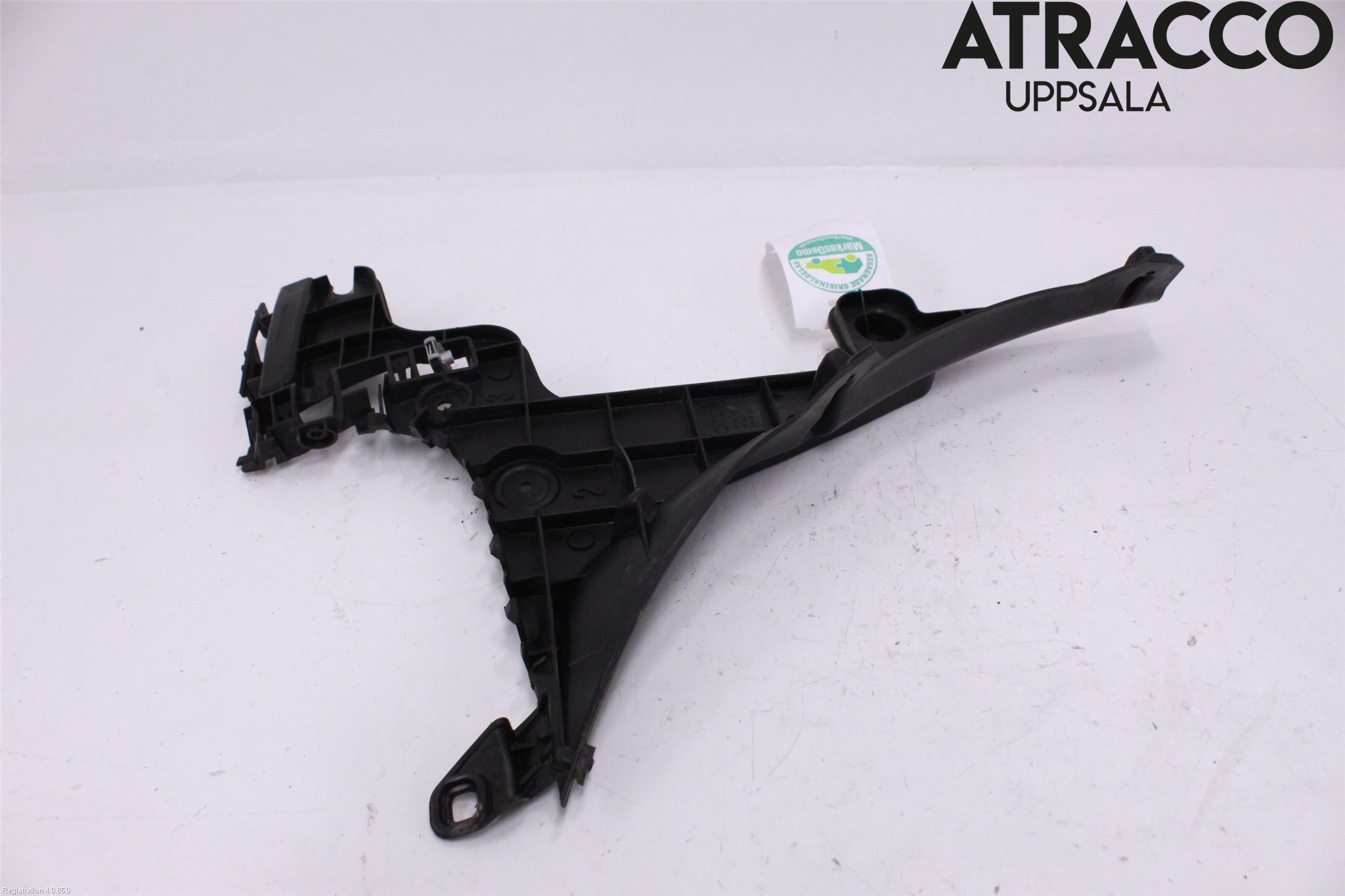 Audi A3/S3 05-13 Stötfångarfäste Bak Vä