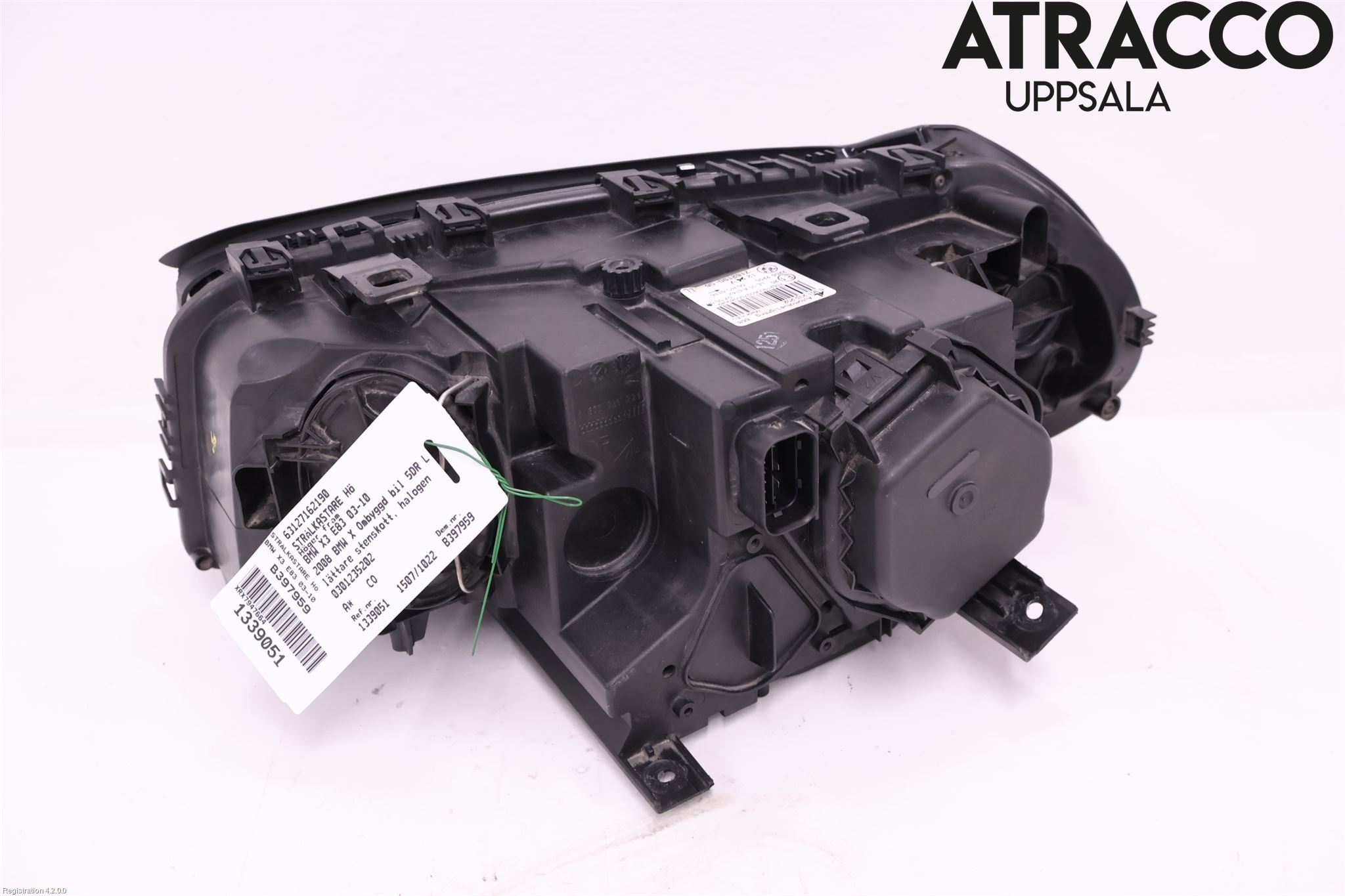 BMW X3 E83     03-10 Strålkastare Höger