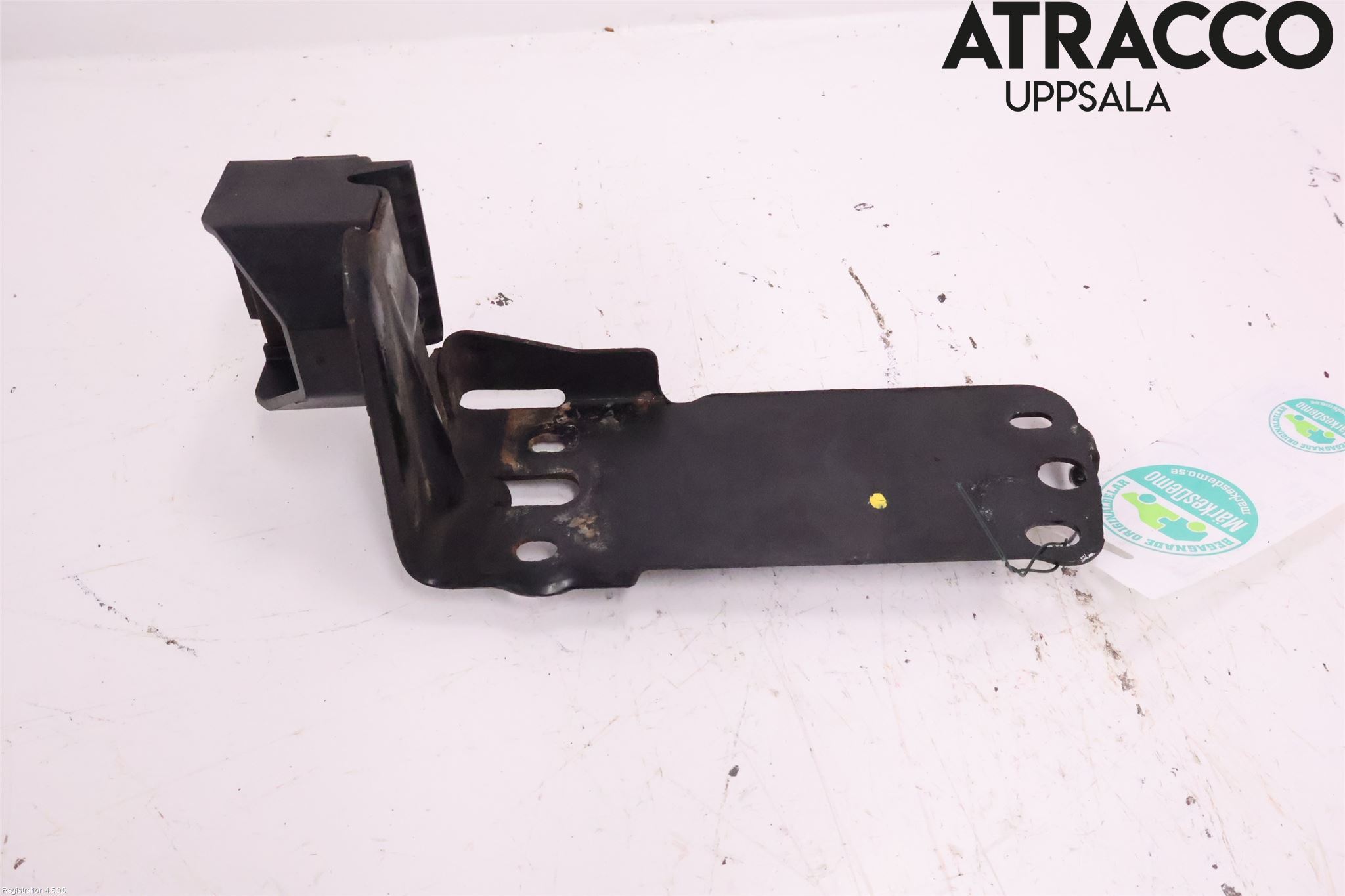 BMW 3 E90/91 SED/TOU 05-12 Kylarfäste-Ram-Balk