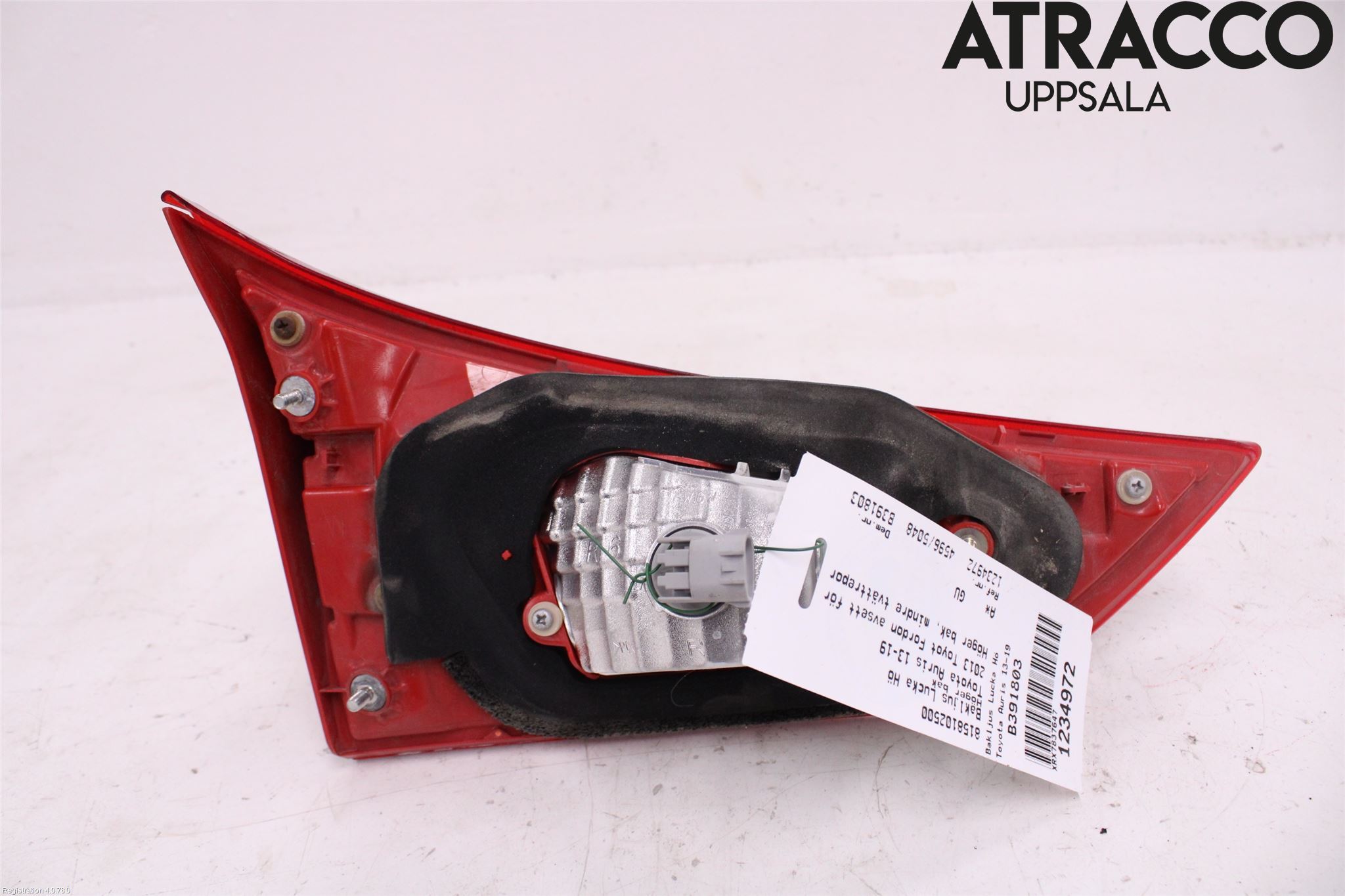 Toyota AURIS 13-19 Bakljus Lucka Hö