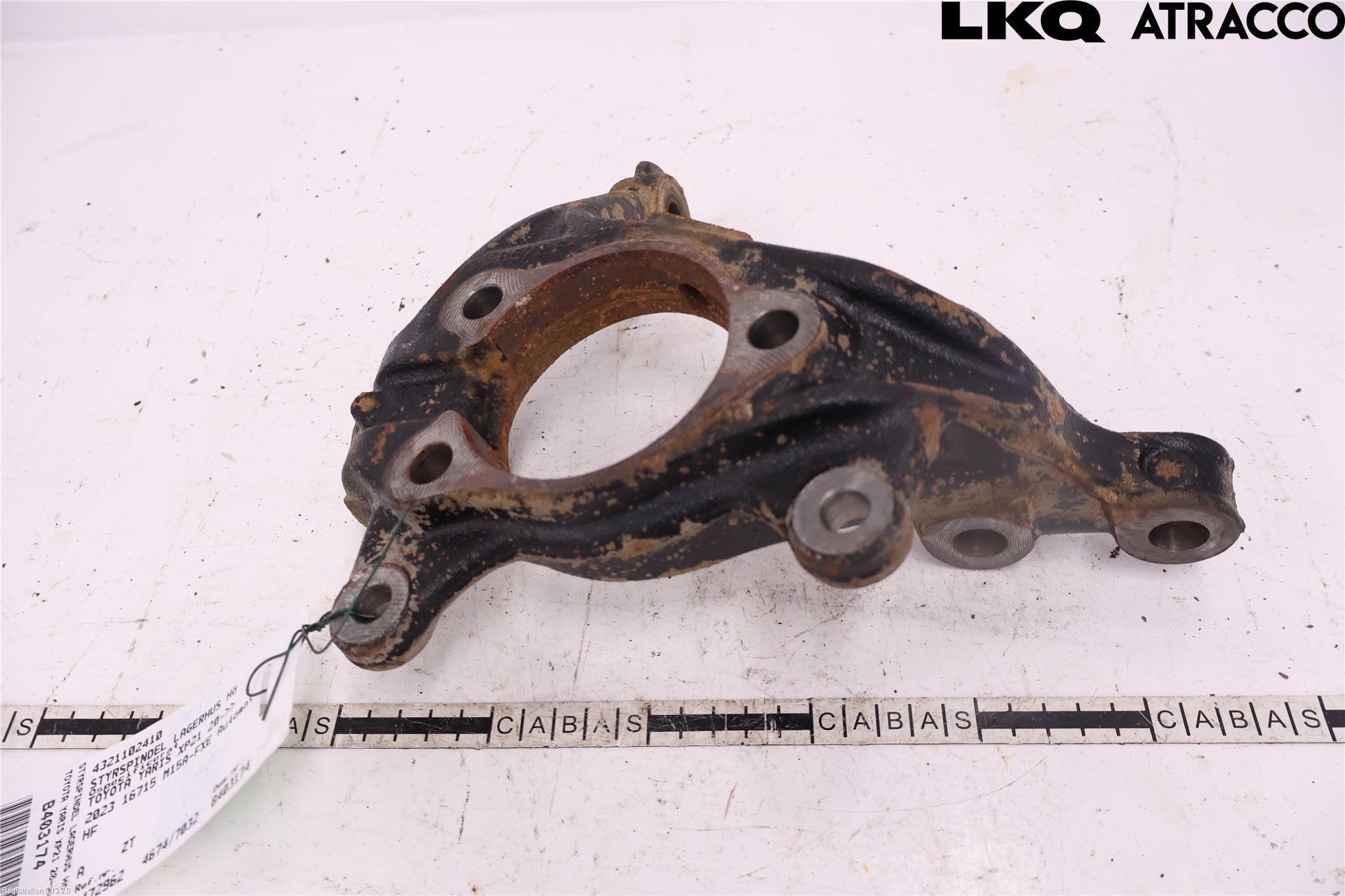 Toyota YARIS XP21 20- Styrspindel Lagerhus Hö
