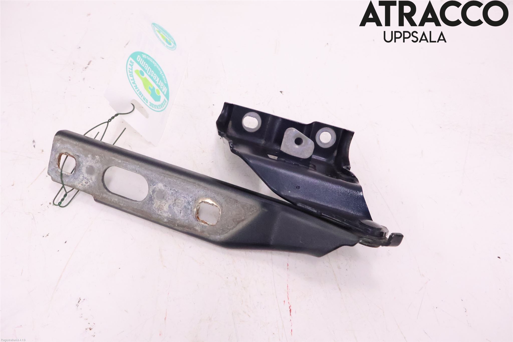 Audi A5 07-16 Huvgångjärn