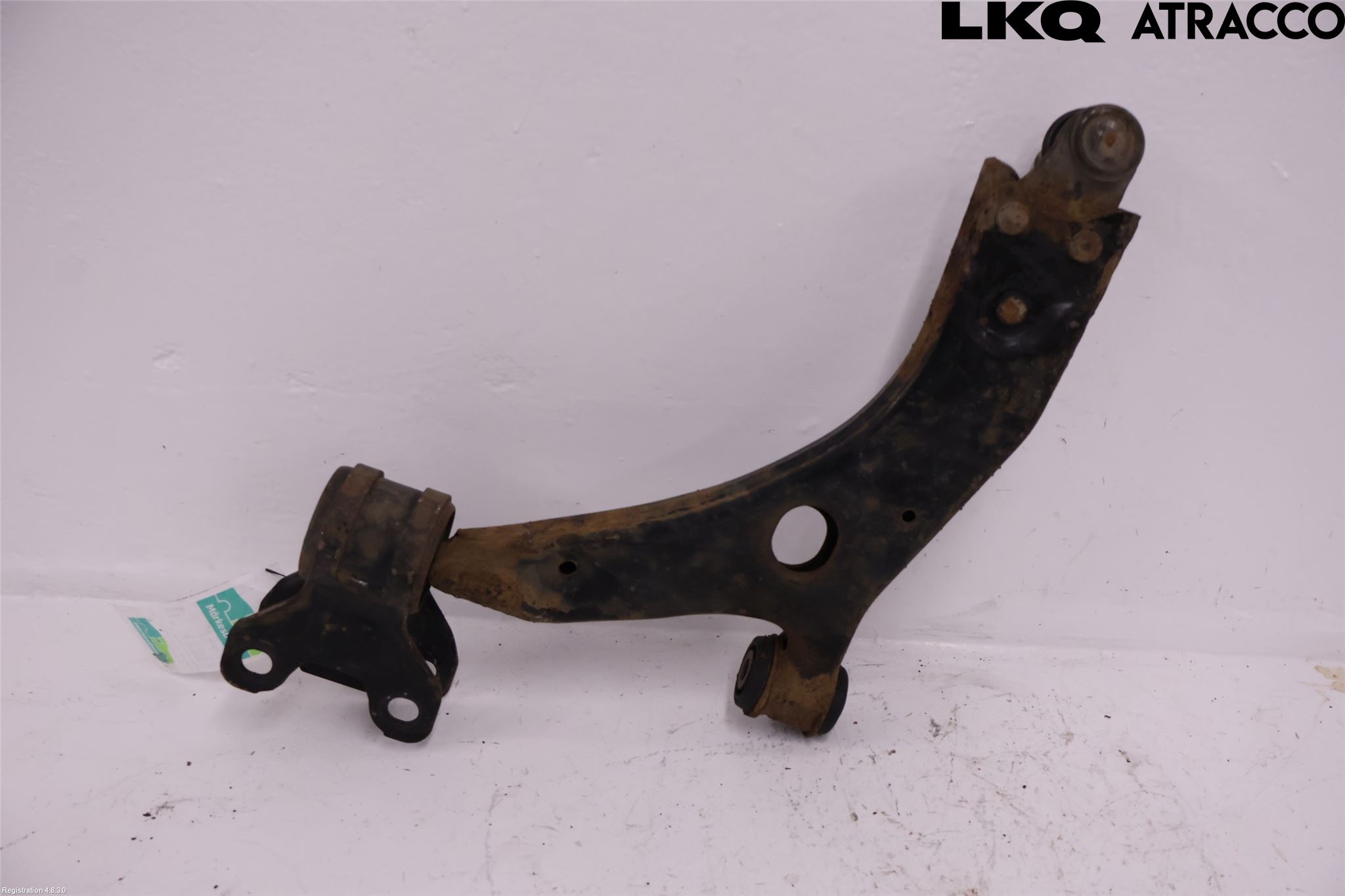 Volvo V40 CROSS COUNTRY 13-19 Bärarm Fram Undre Hö