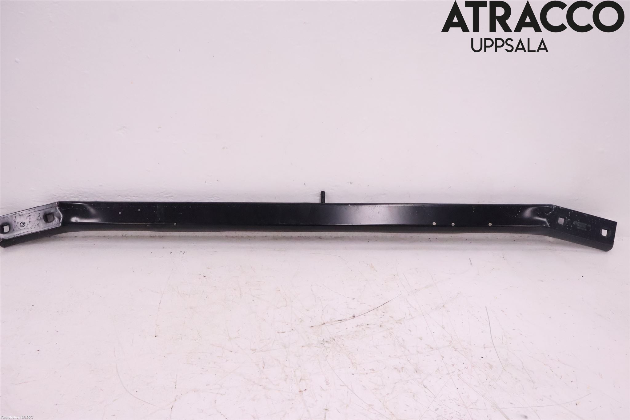 BMW 5 F10/F11/F18 09-17 Front Huvlåsplåt-Balk