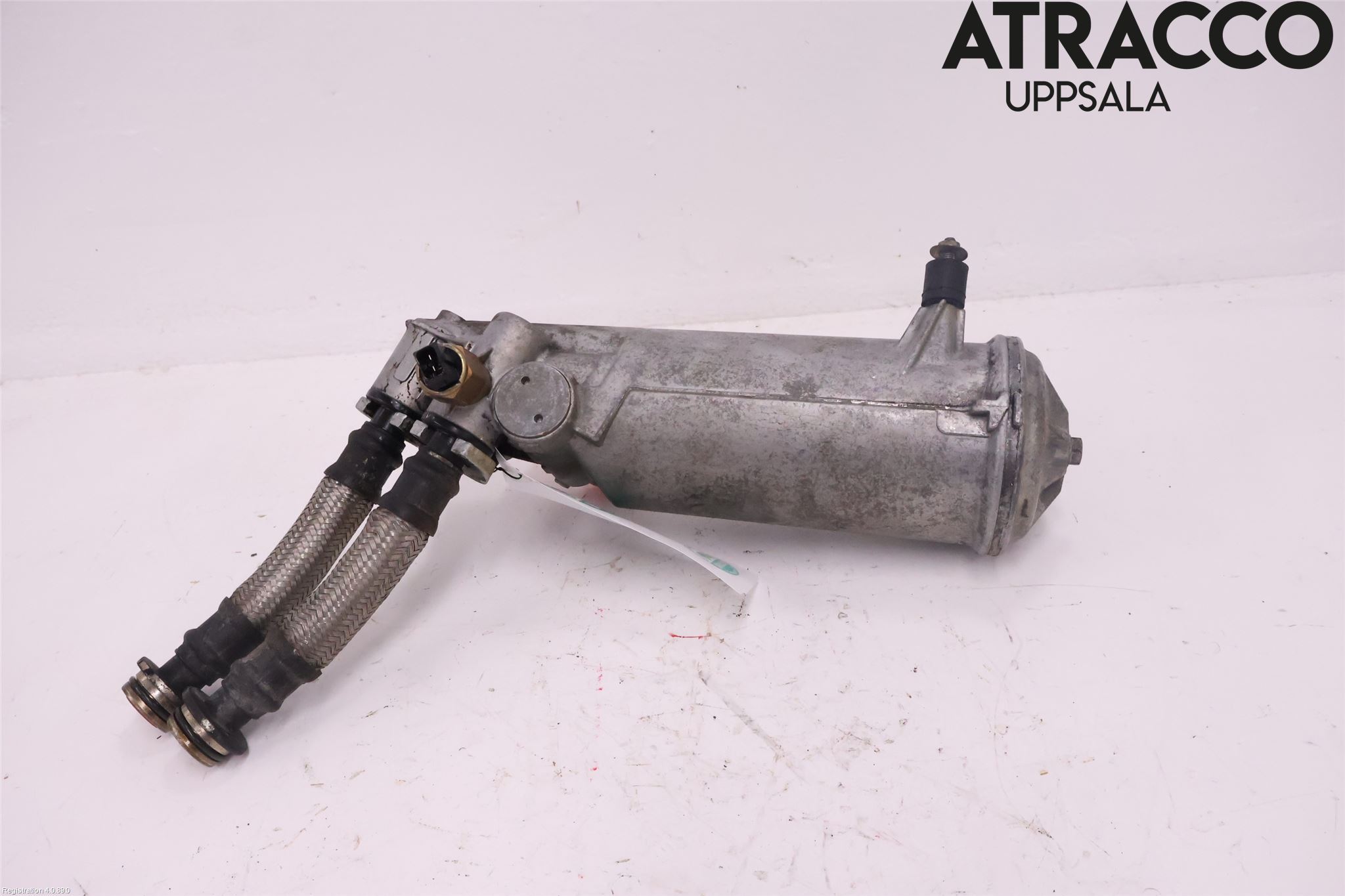 BMW 7 E32      86-94 Oljefilterhållare