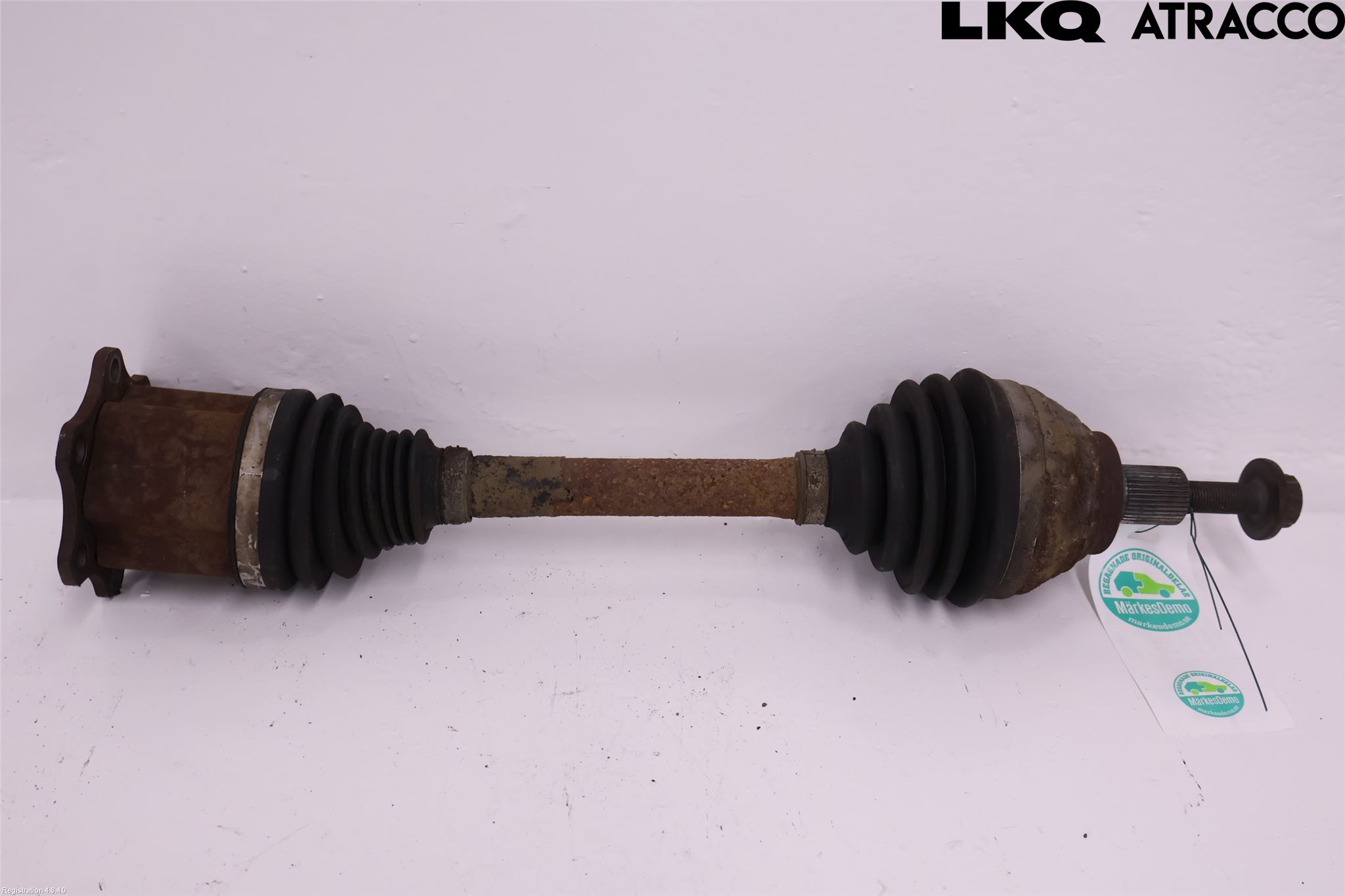 Volkswagen VW PASSAT 15-19 Drivaxel Fram Vänster