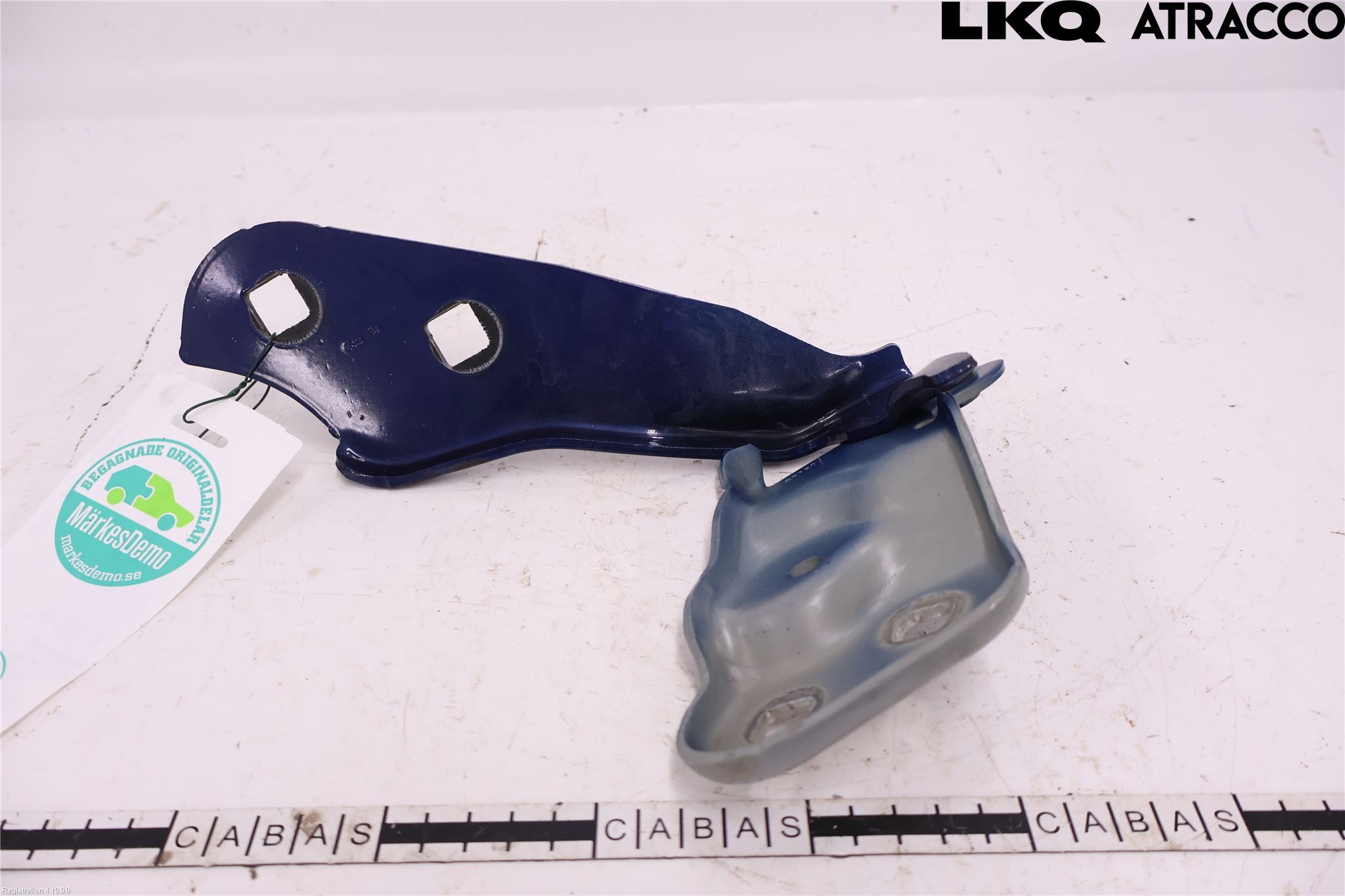 Tesla MODEL 3 17- Huvgångjärn