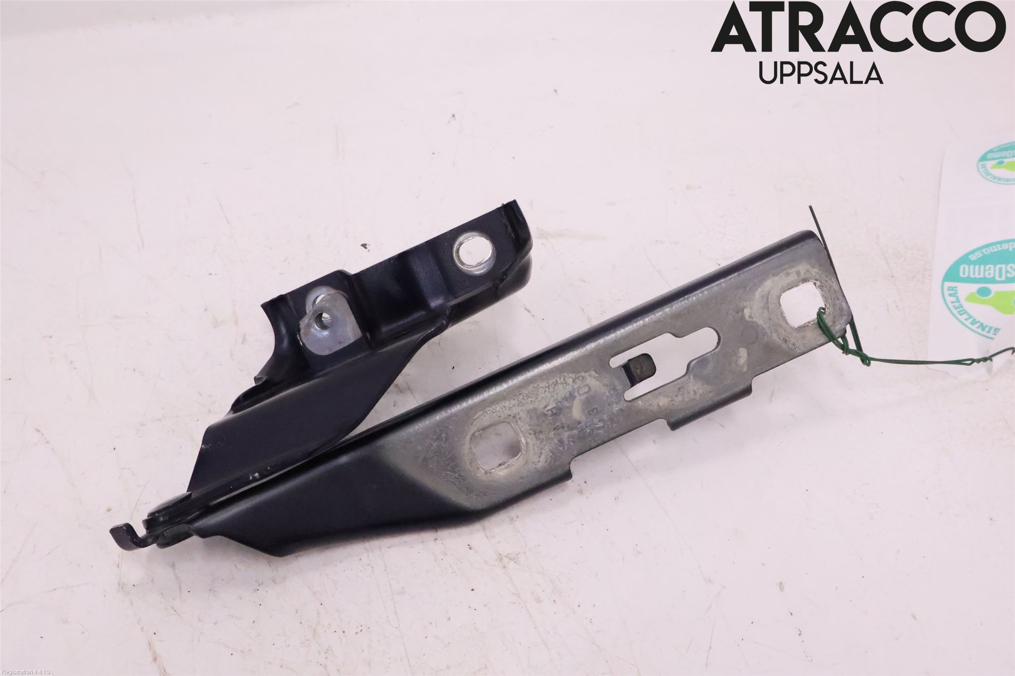 Audi A5 07-16 Huvgångjärn