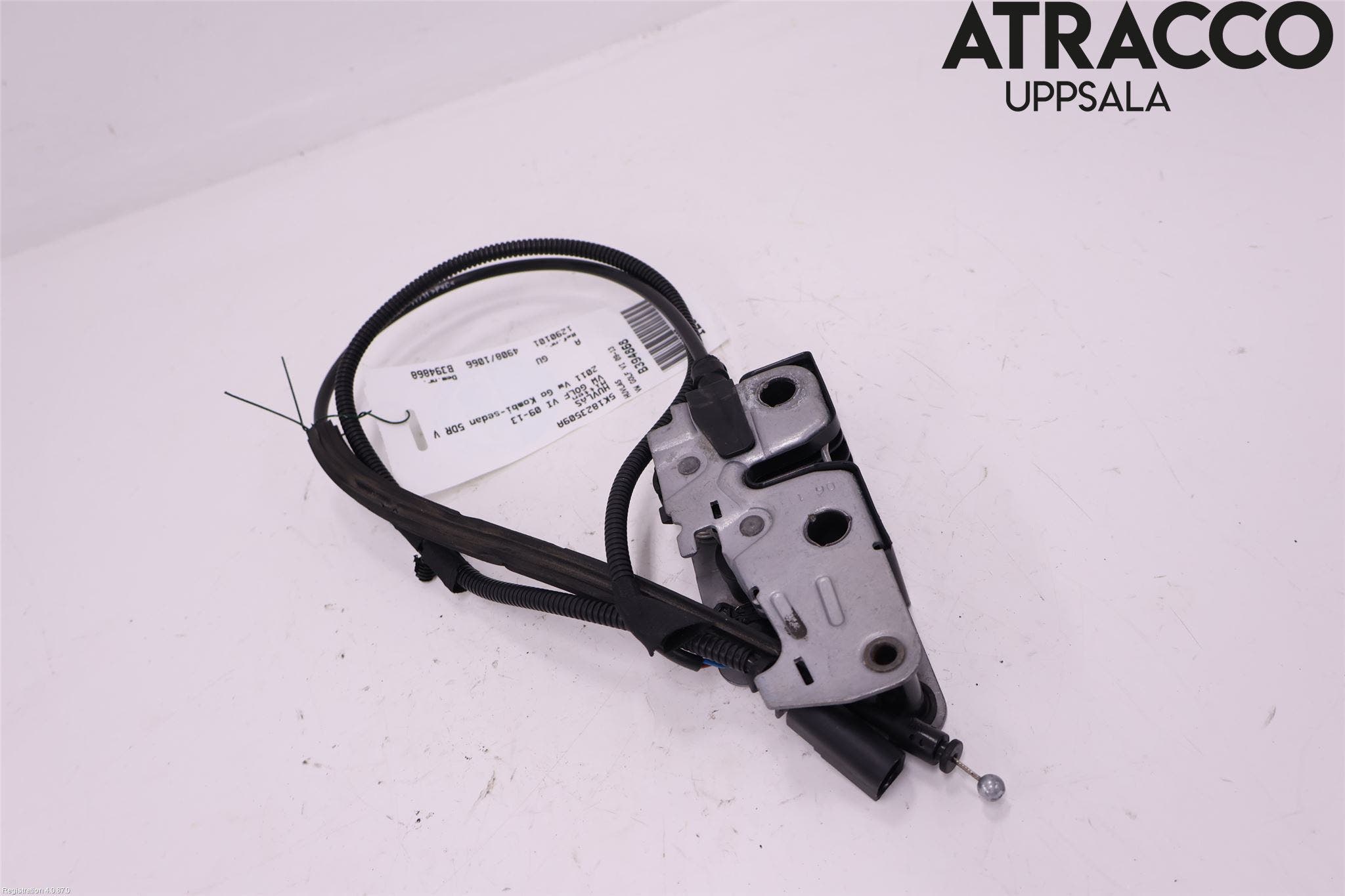 Volkswagen VW GOLF VI 09-13 Huvlås