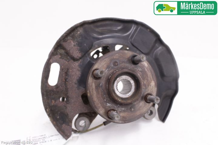 Toyota iQ Styrspindel Lagerhus Hö