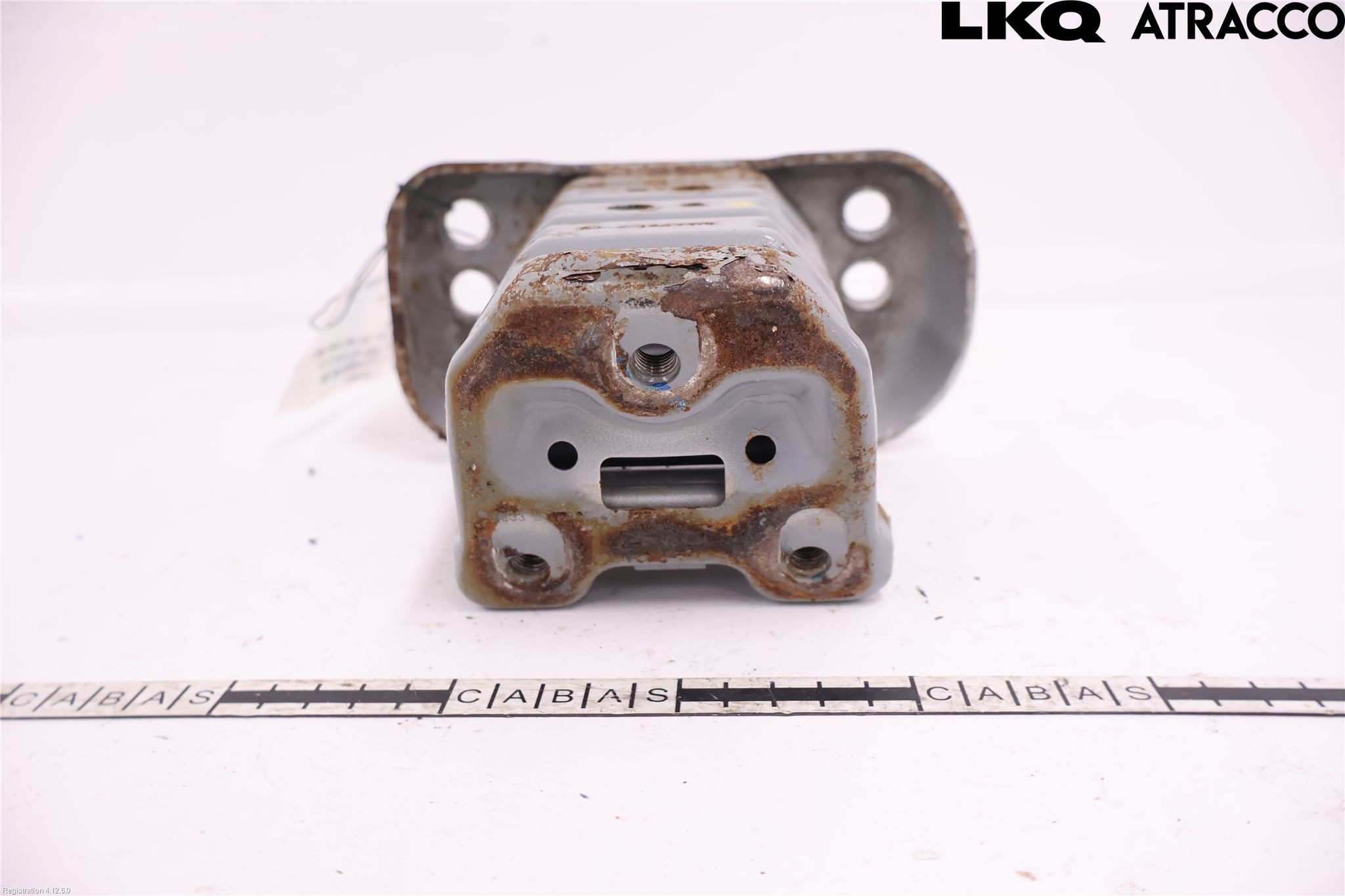 Toyota YARIS XP130 12-14 Stötfångarbärjärn Fram