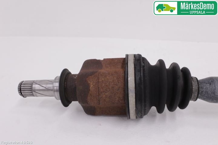 Opel CORSA D 07-14 Drivaxel Fram Höger