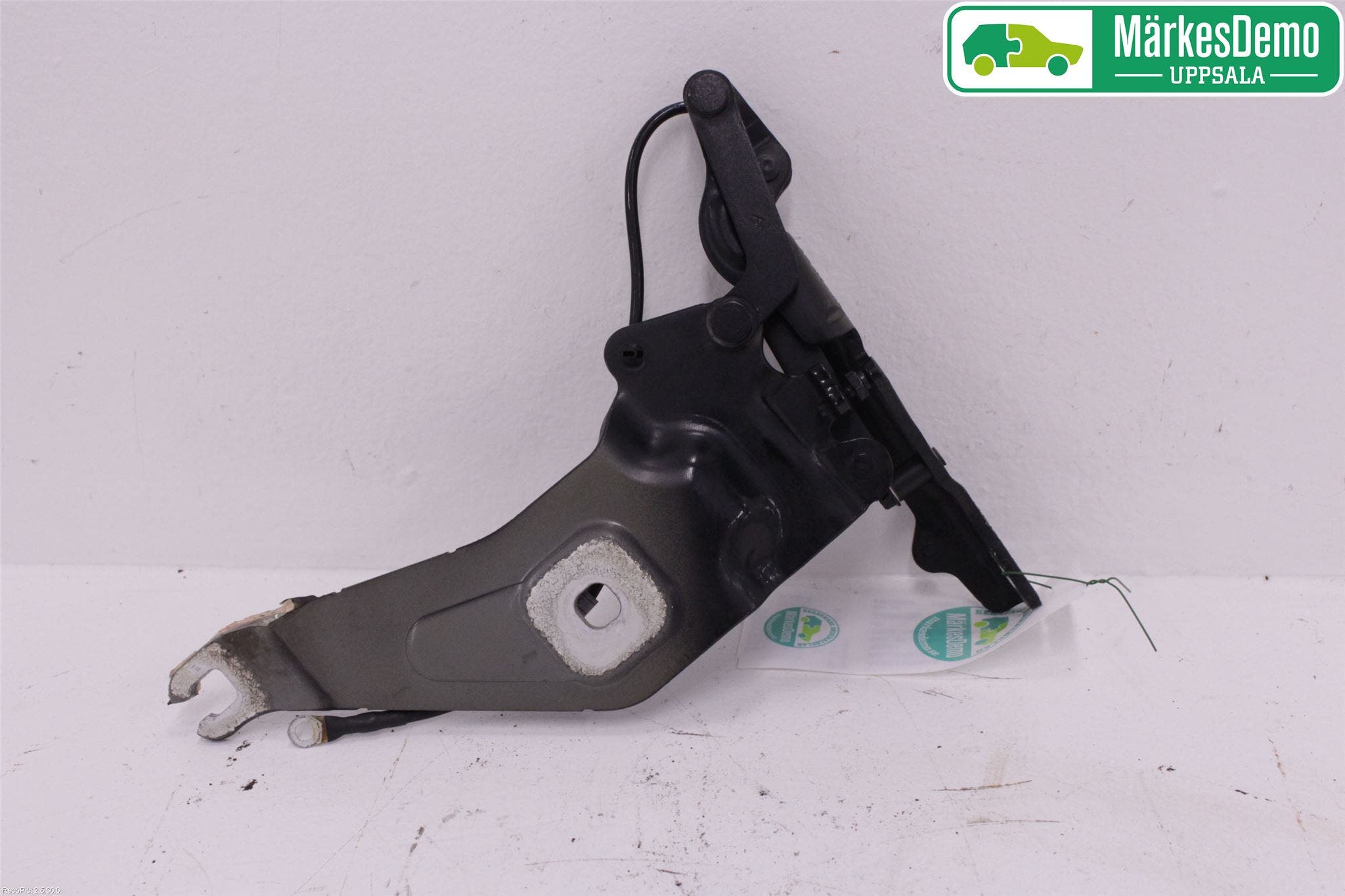 BMW X6 E71/E72 08-14 Huvgångjärn