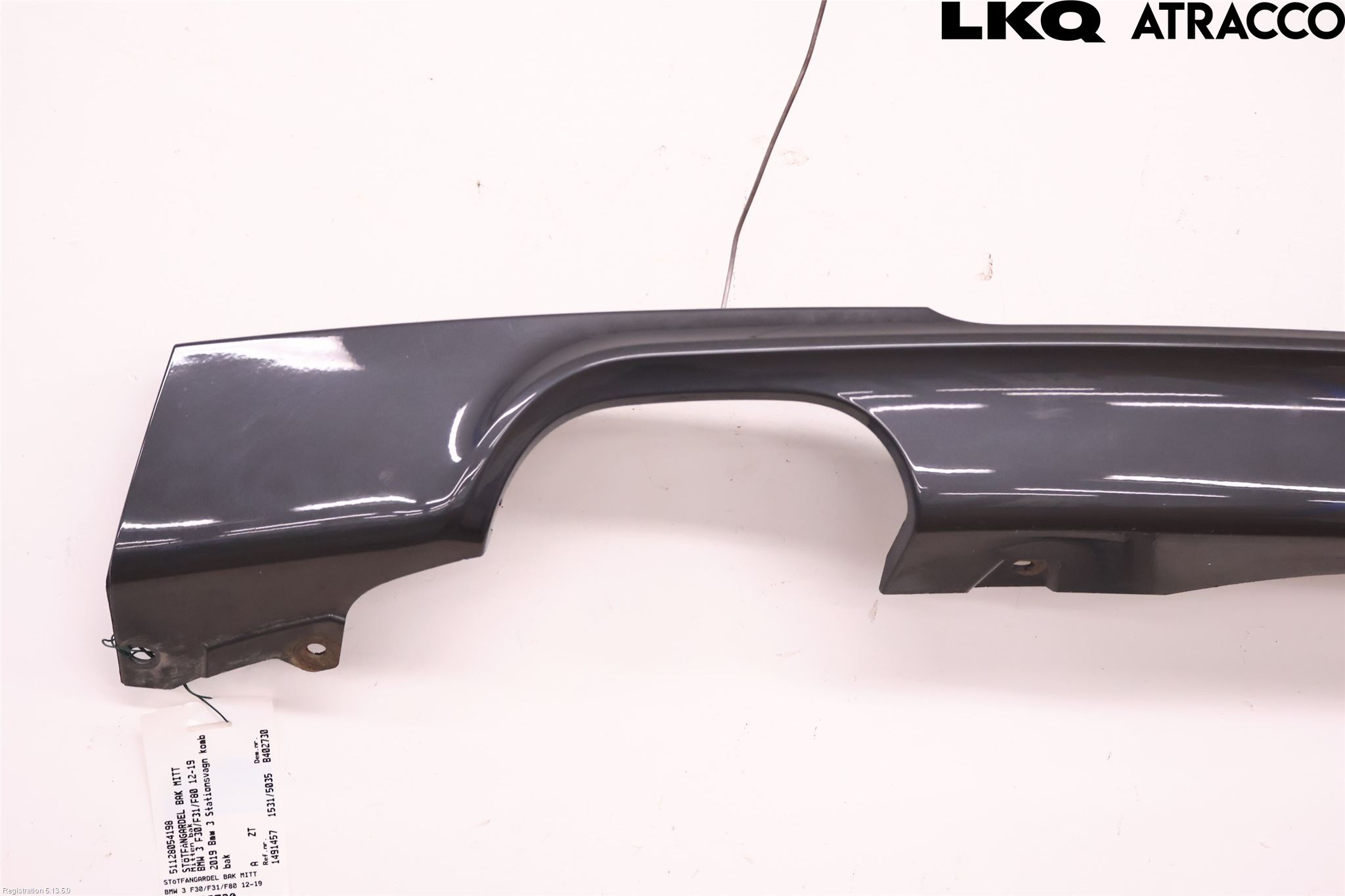 BMW 3 F30/F31/F80 12-19 Stötfångardel Bak Mitt