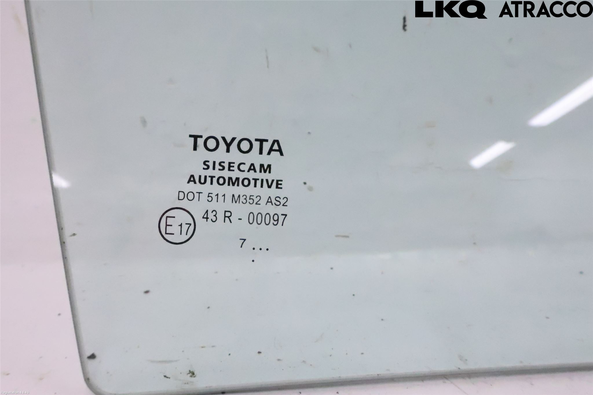 Toyota YARIS XP130 15-20 Dörruta Fram Lilla Hö