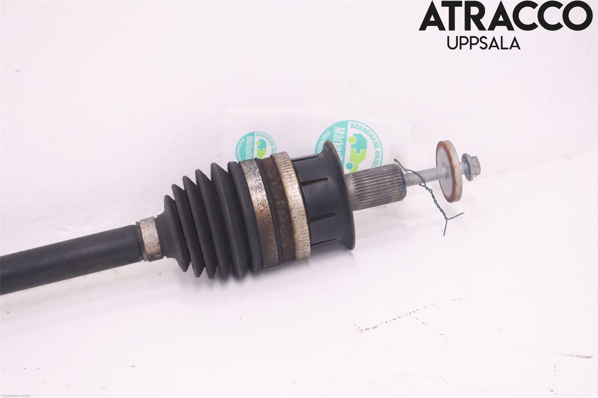 Volvo V60 CROSS COUNTRY 16-18 Drivaxel Bak Höger