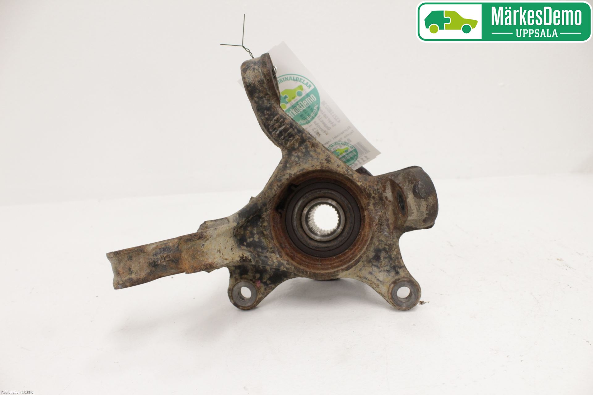 Toyota YARIS XP130 12-14 Styrspindel Lagerhus Hö