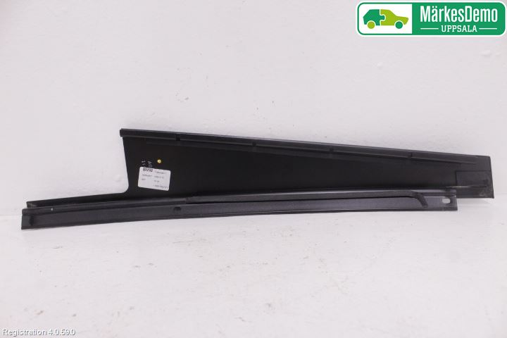 BMW 7 G11/G12 15-22 Dörr Dekorlist Bak Hö
