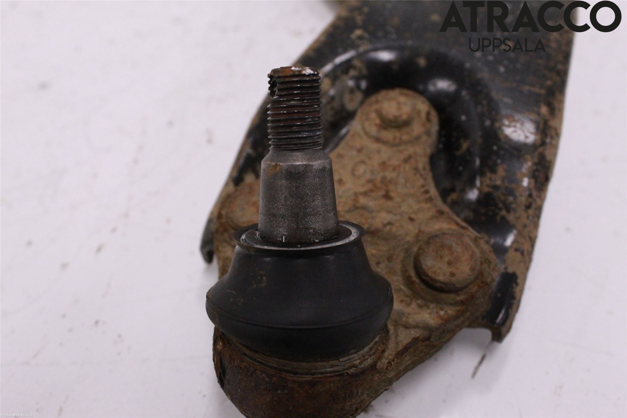Toyota AURIS 10-12 Bärarm Fram Undre Hö