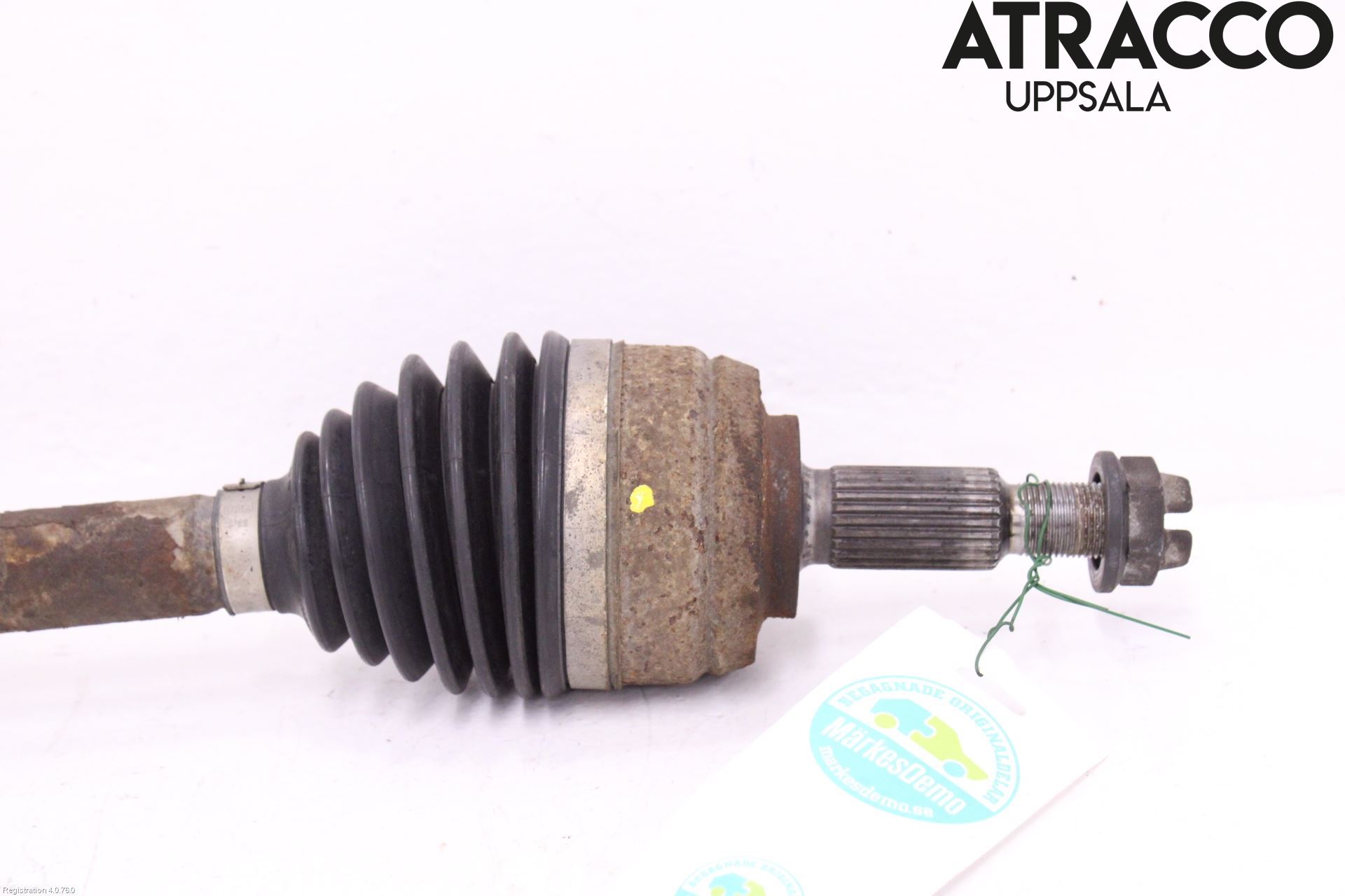 Dacia DUSTER 18-24 Drivaxel Fram Höger