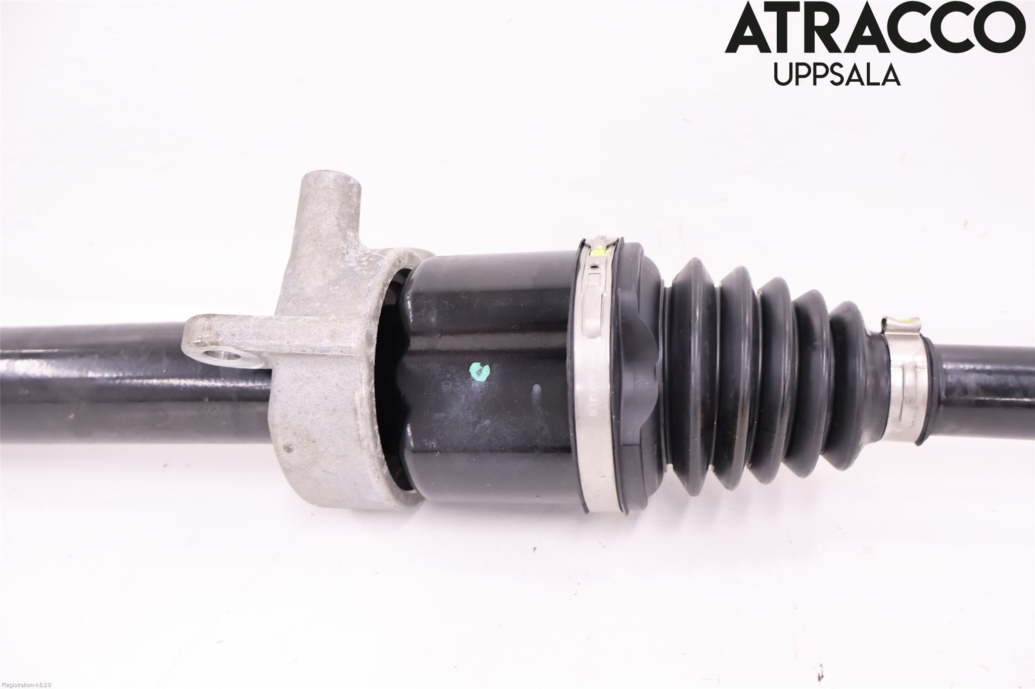 BMW 1 F40 19- Drivaxel Fram Höger