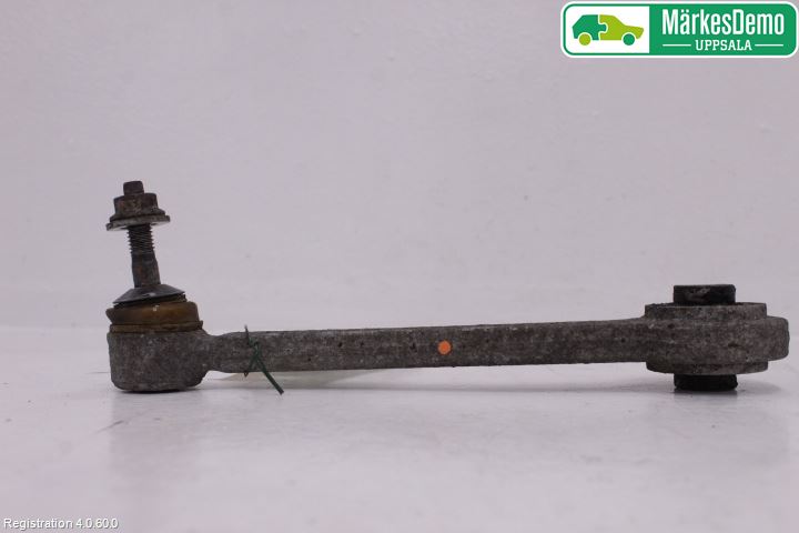 BMW 7 E65/66    00-08 Bärarm Bak Övre Höger