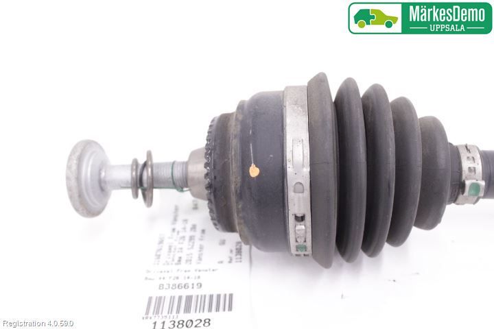BMW X4 F26 14-18 Drivaxel Fram Vänster