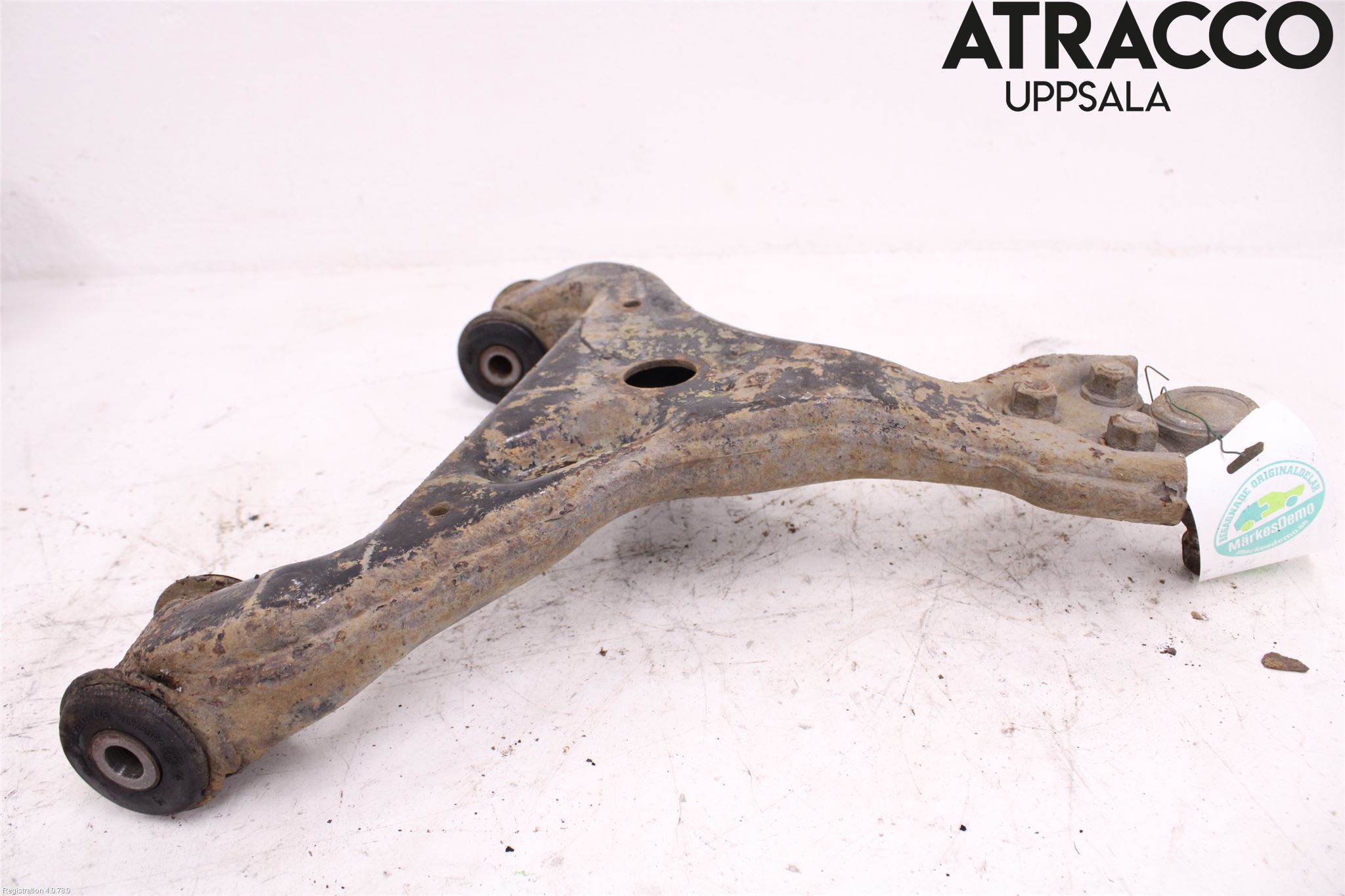 Mercedes-Benz MB VITO/VIANO (W639) 04-14 Bärarm Fram Undre Hö