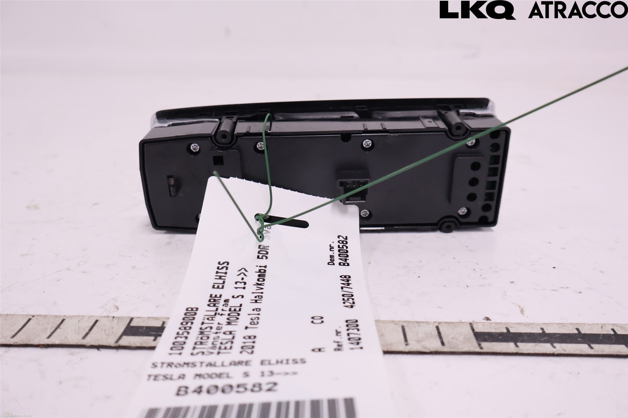 Tesla MODEL S 13- Strömställare Elhiss